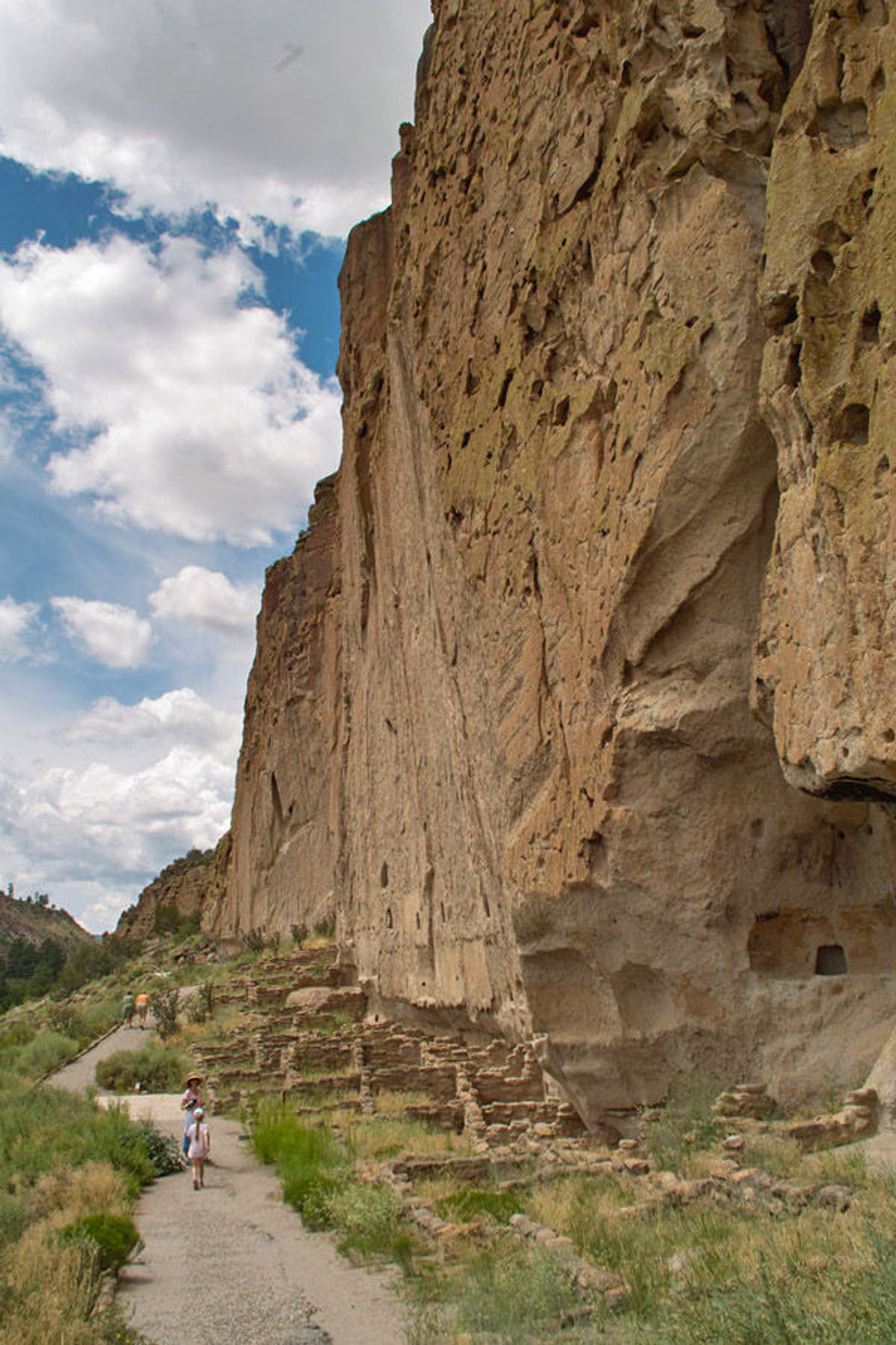 Main south-facing cliff at Bandelier National Monument. Photo by Dicklyon.