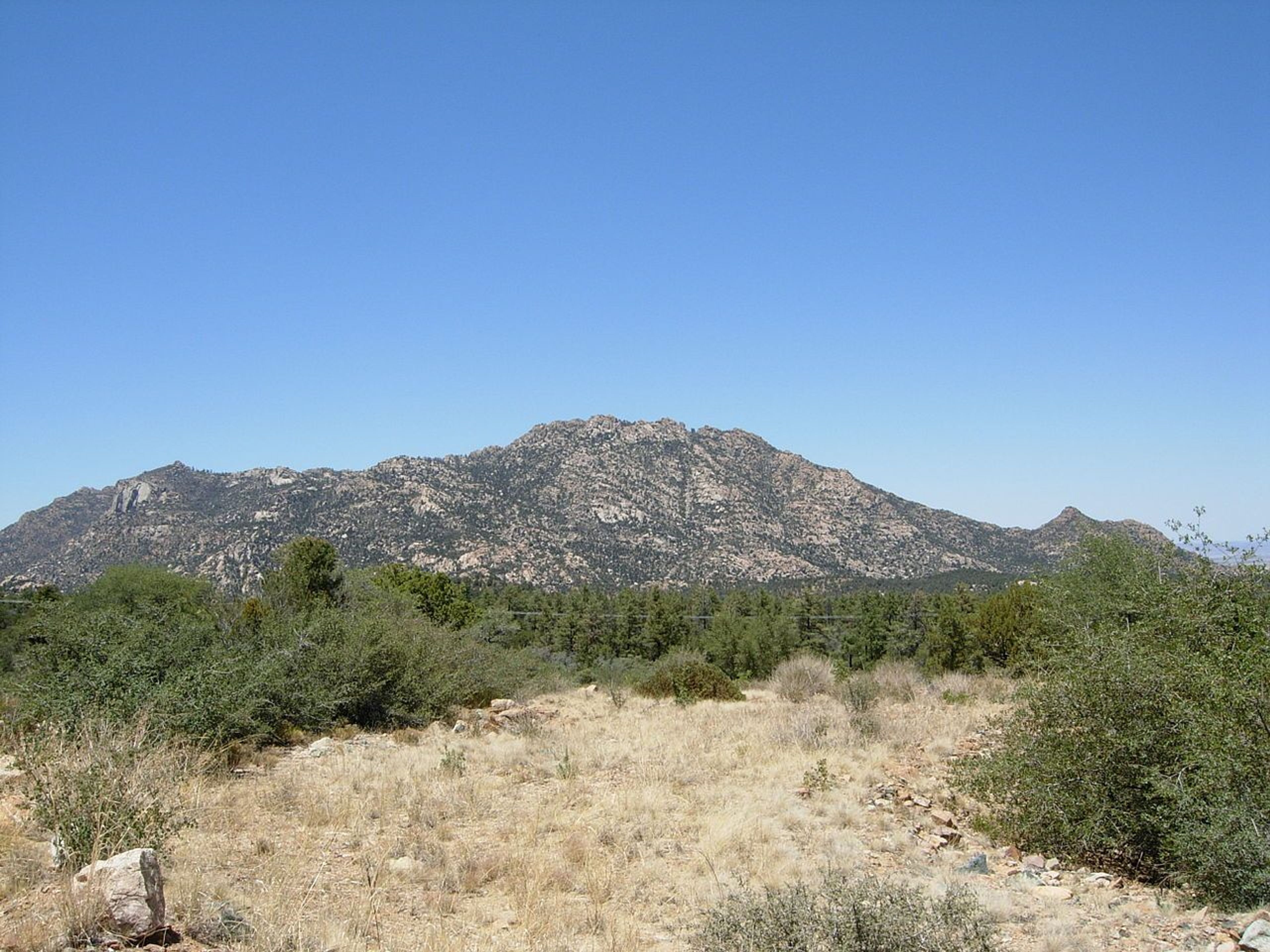 Granite Mountain, Yavapai County, Arizona. Photo by Benjamin Cody/wiki.