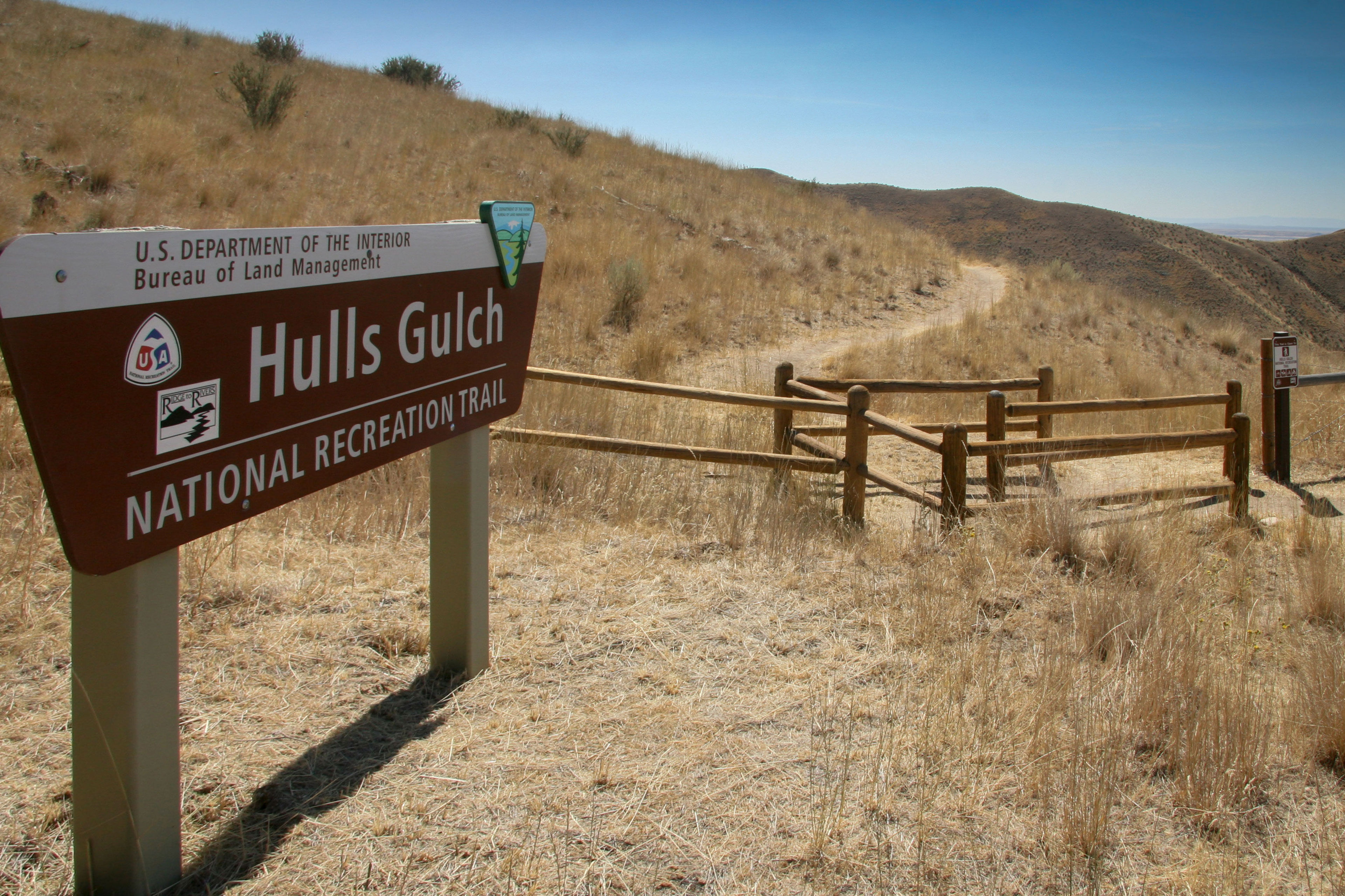 Hulls Gulch Trailhead Sign. Photo by Larry Ridenhour.