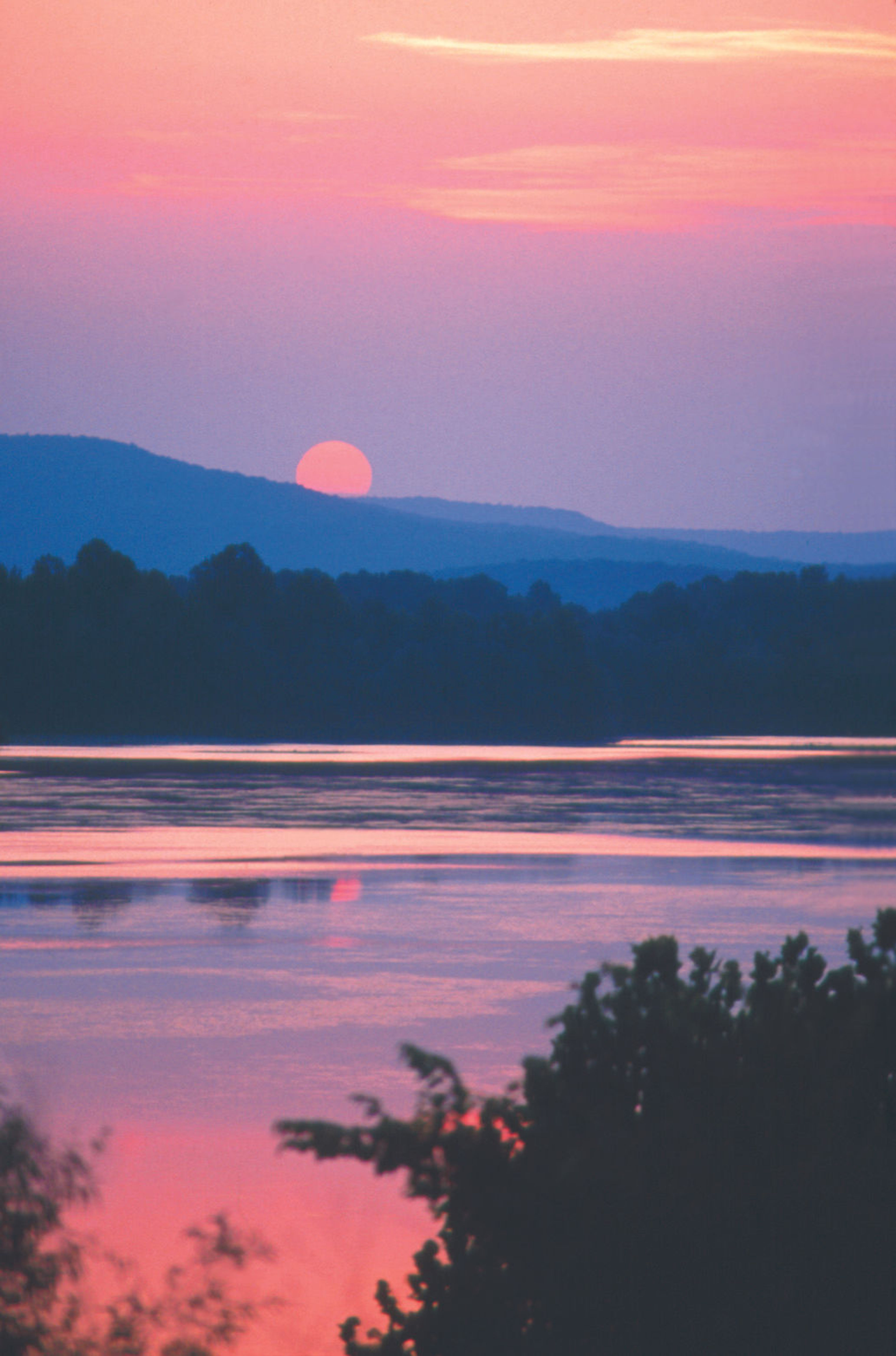 Sunset on Lake Guntersville.