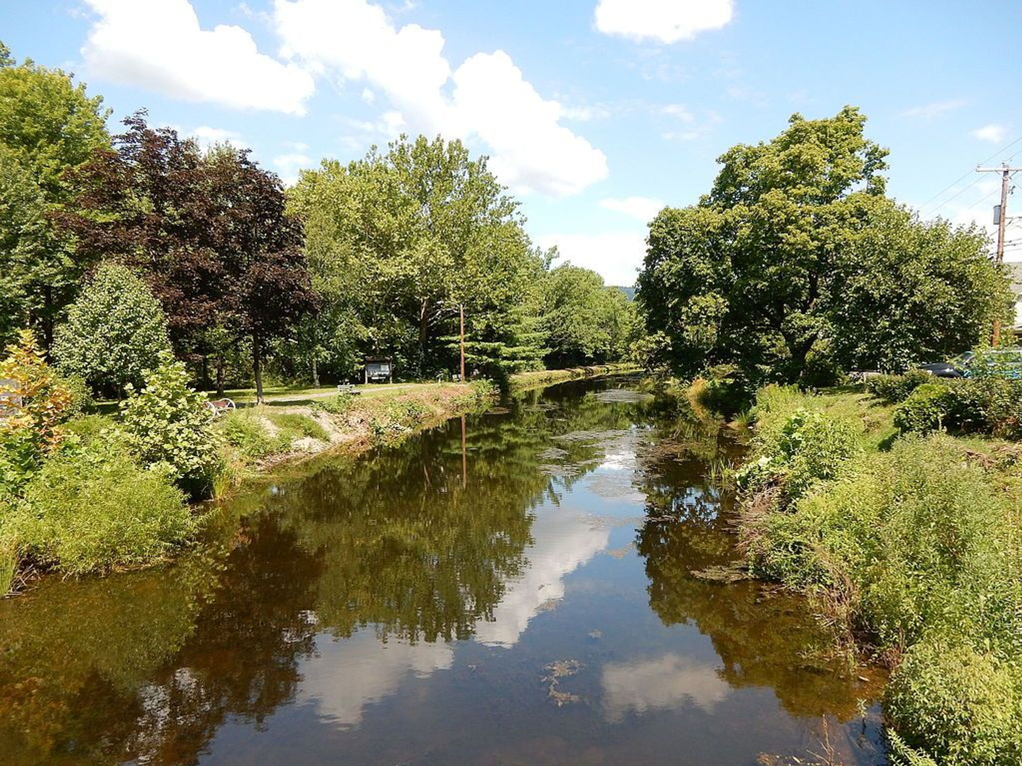 Lehigh Canal in Walnutport. Photo by Shuvaev wiki.