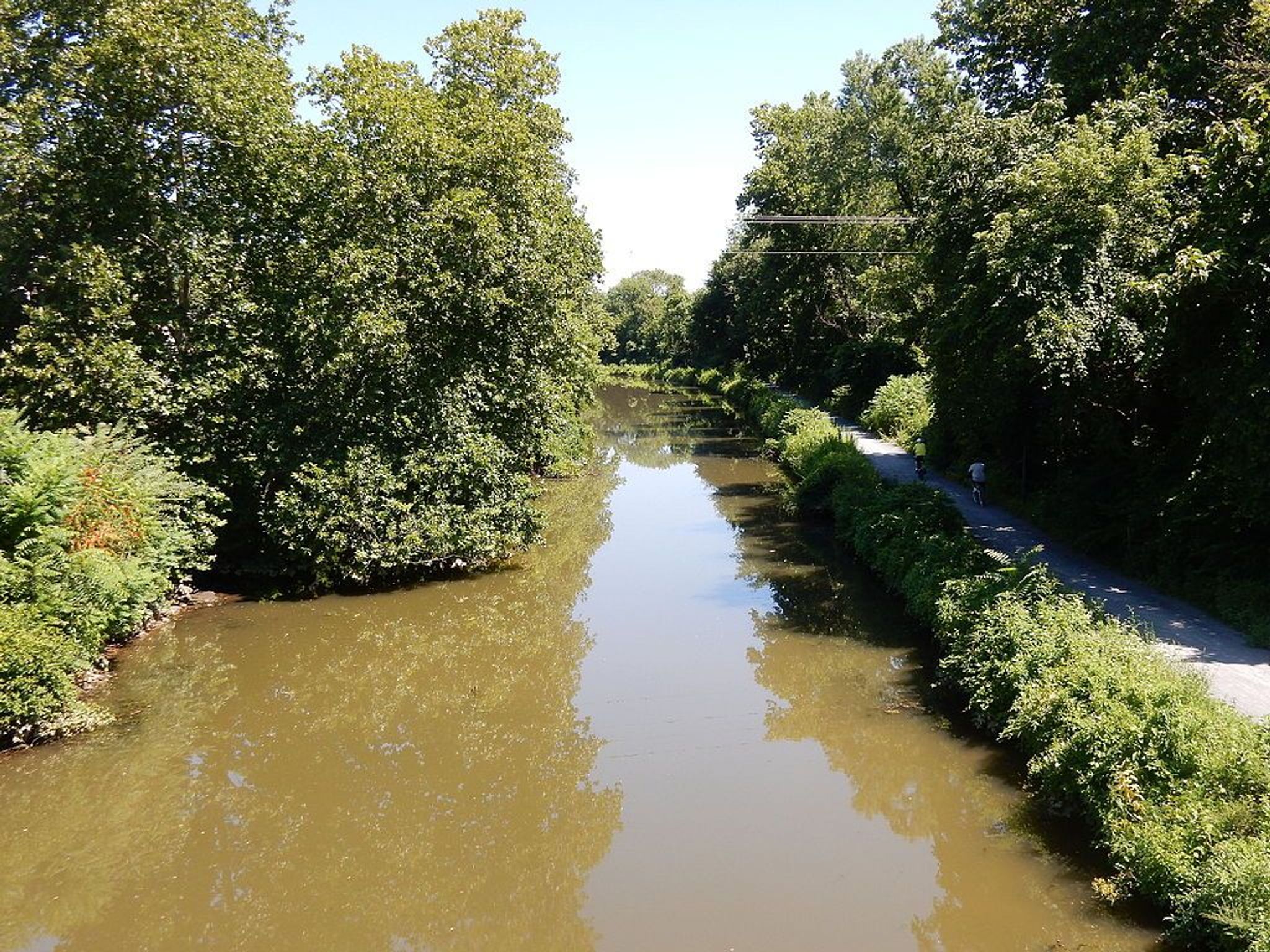 Lehigh Canal in Freemansburg. Photo by Shuvaev wiki.