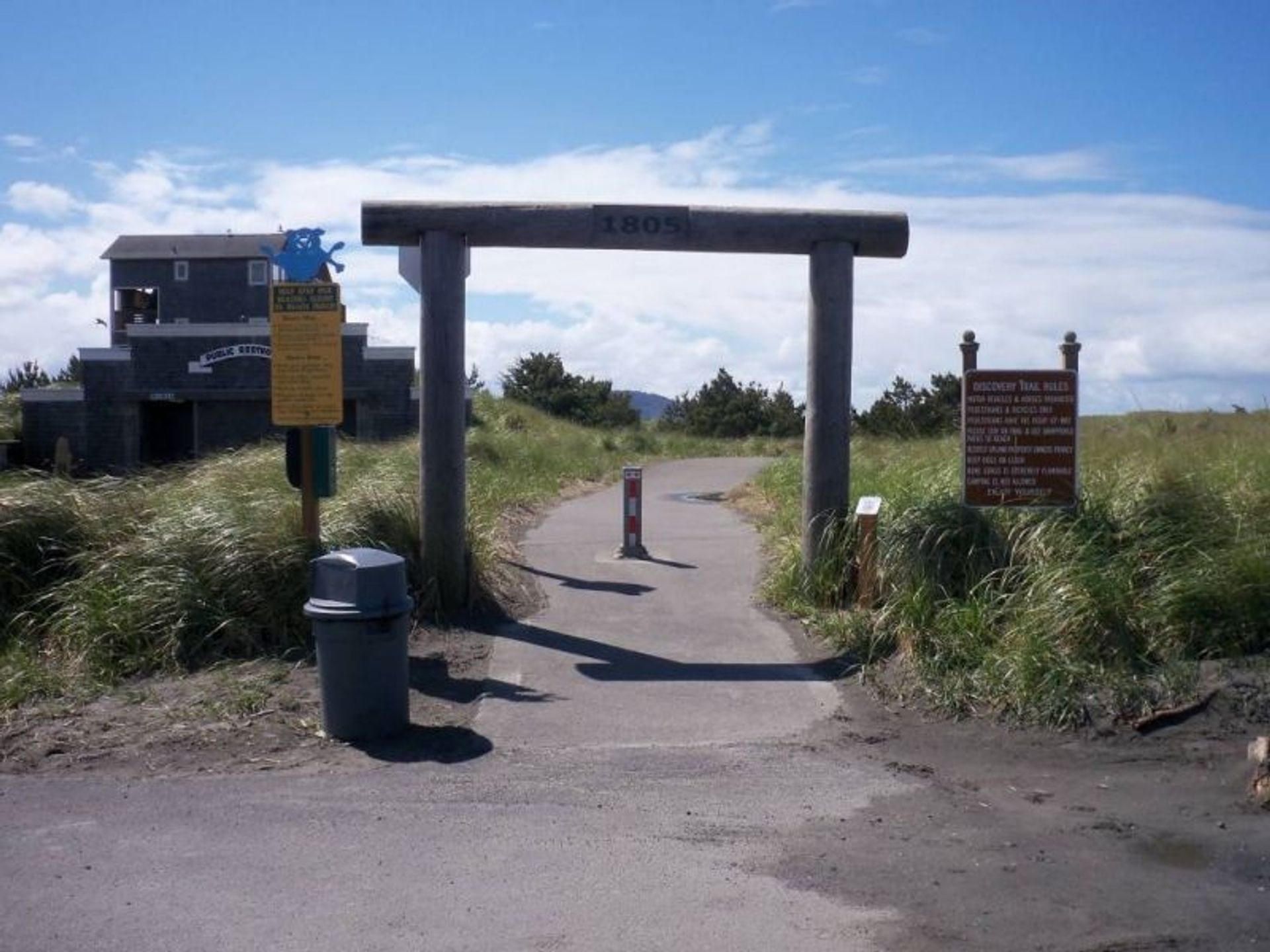 Trailhead signage