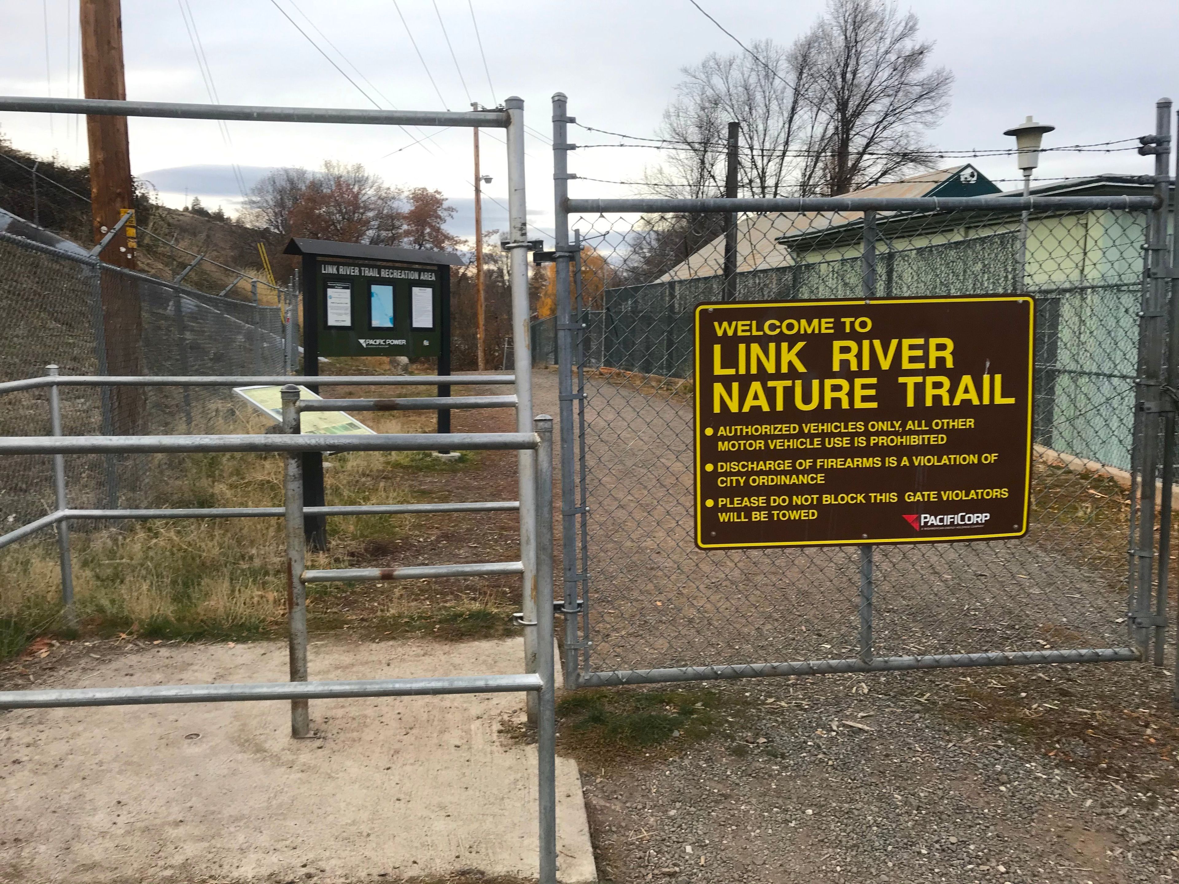 South end trailhead. Photo by Pam Riches.