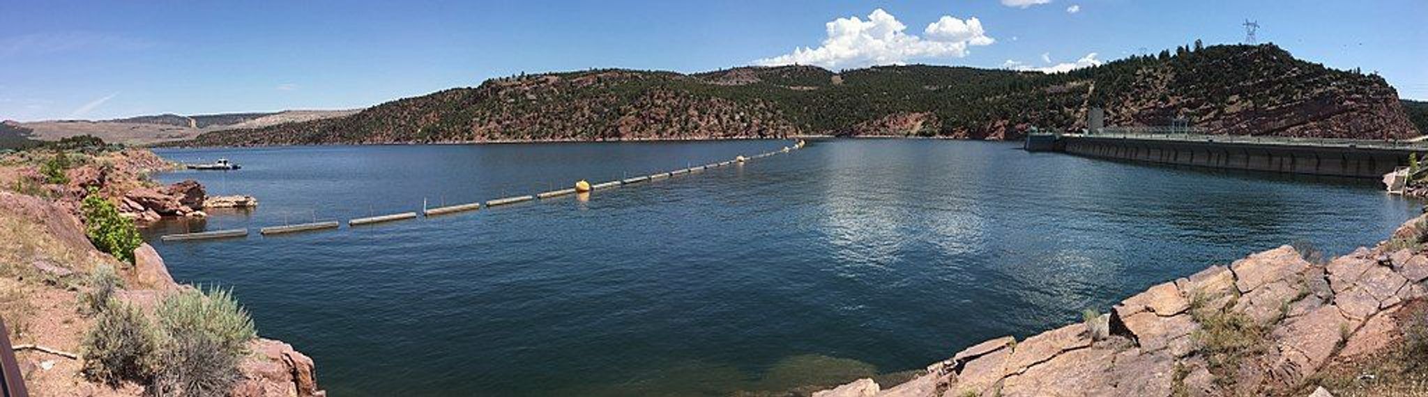 Flamig Gorge Dam from visitor center. Photo by Fredlyfish4 wiki.