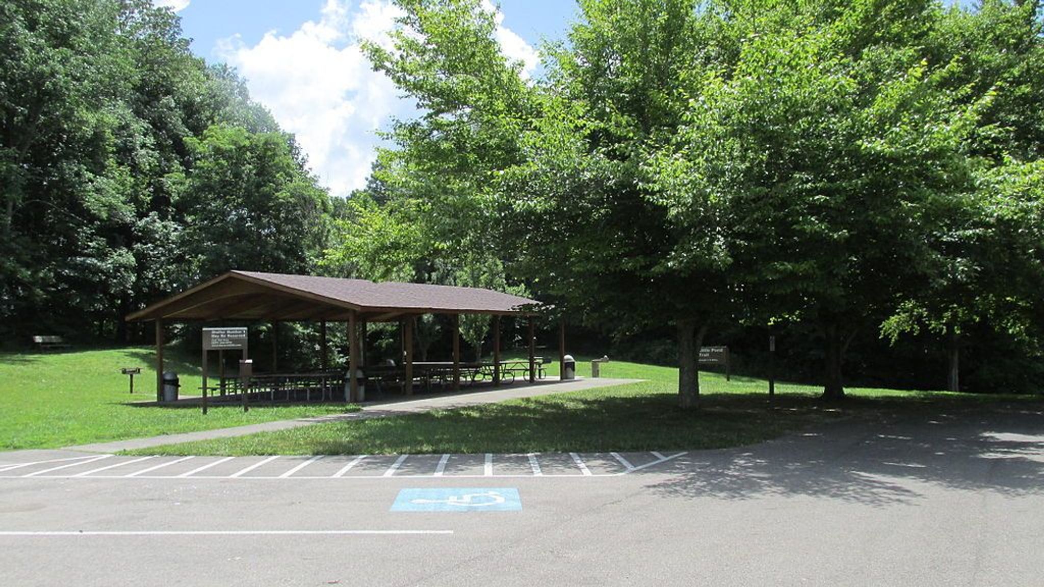 Paint creek picnic area. Photo by Aesopposea wiki.