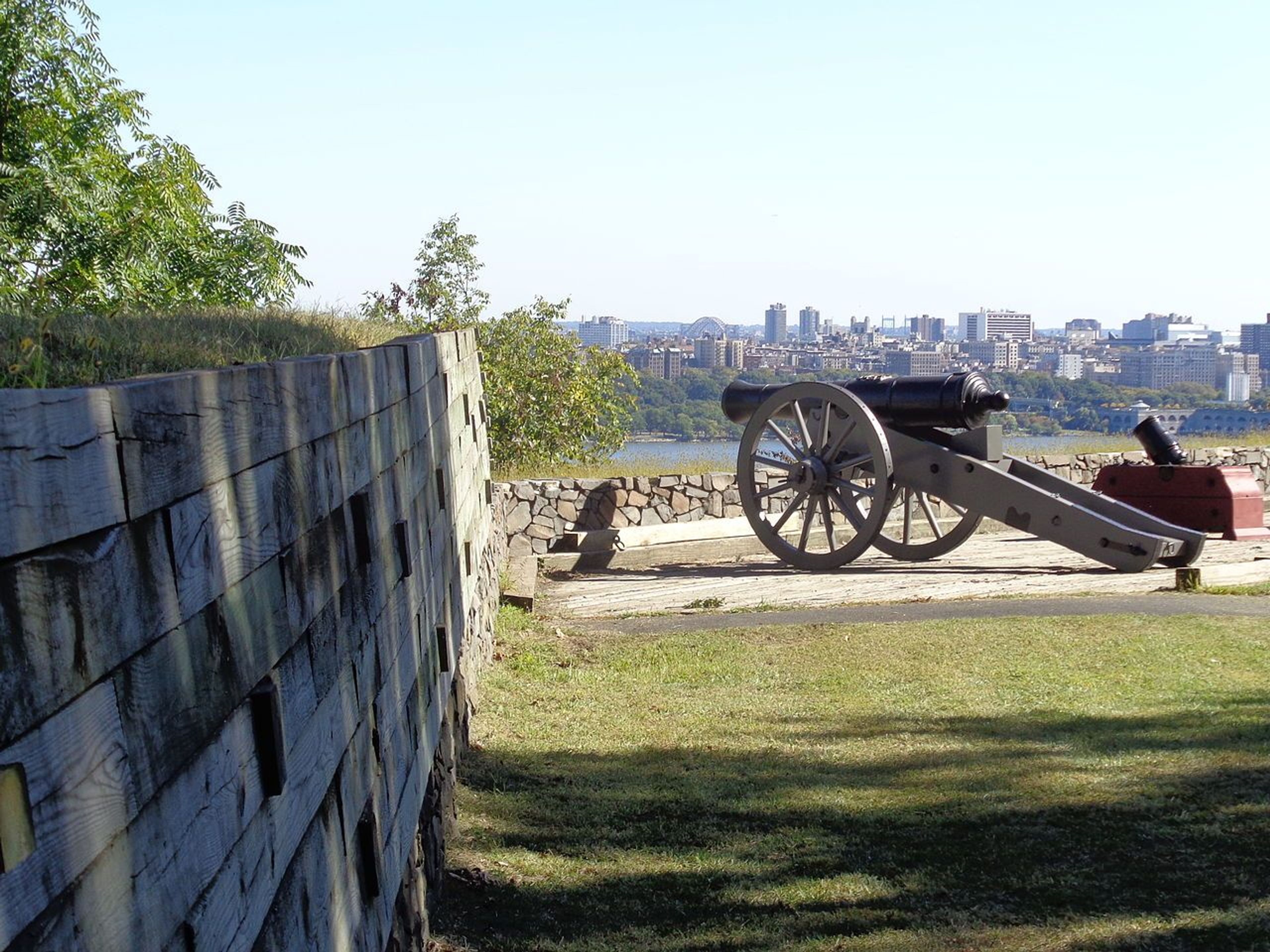 Part of Palisades Interstate Park just south of the George Washington  bridge on a bluff of the Hudson Palisades. Photo by Hudconja.