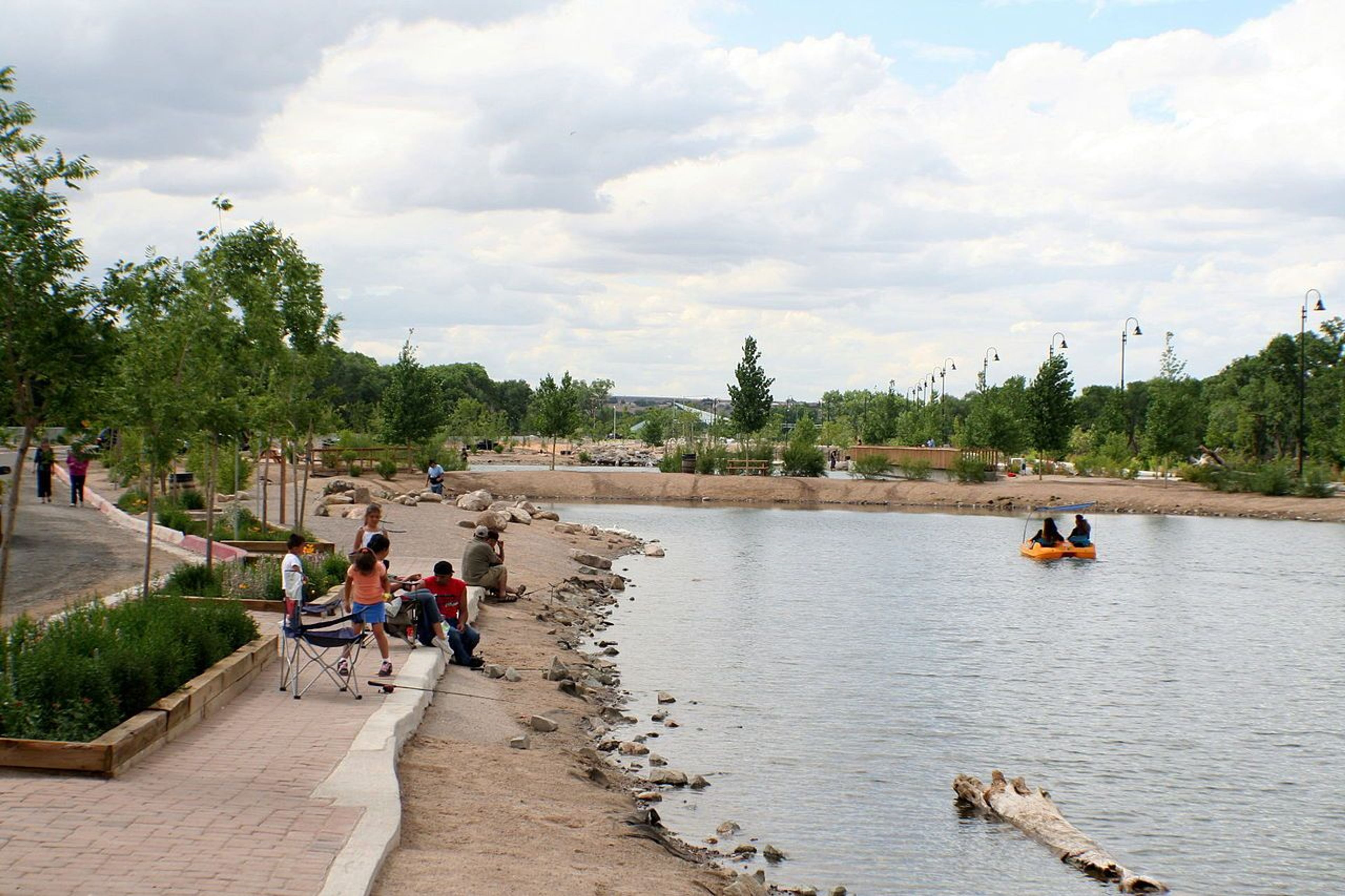 Tingley Beach in downtown Albuquerque, New Mexico, along the Rio Grande River and Paseo del Bosque Trail. Photo by Asaavedra32.