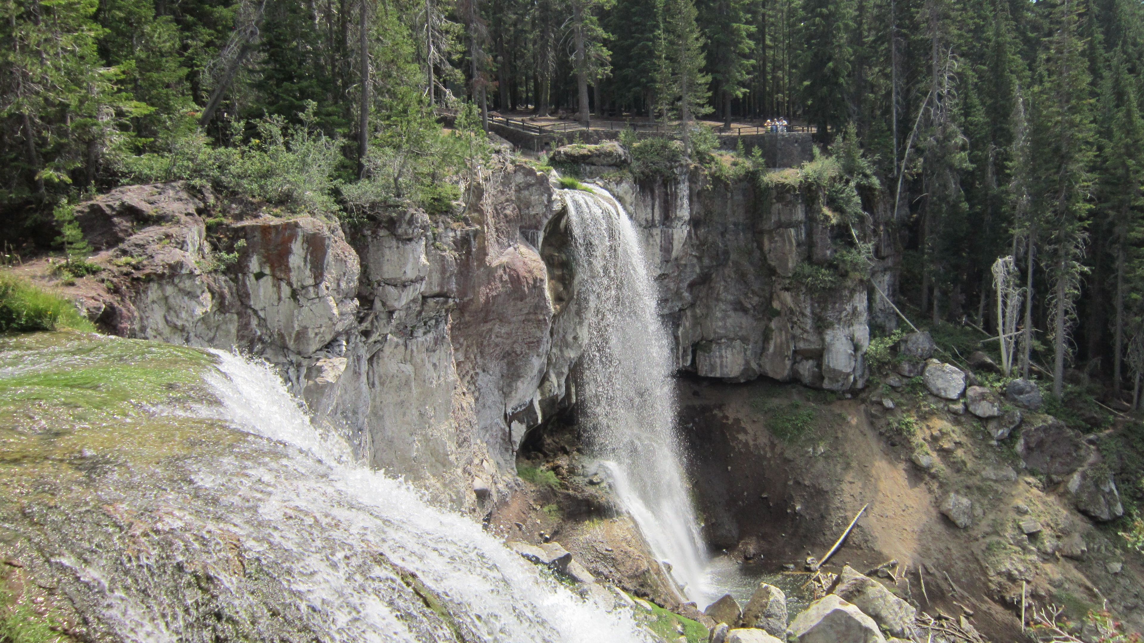 Paulina Creek. Photo by Linda Thomas and Lane Thomas.