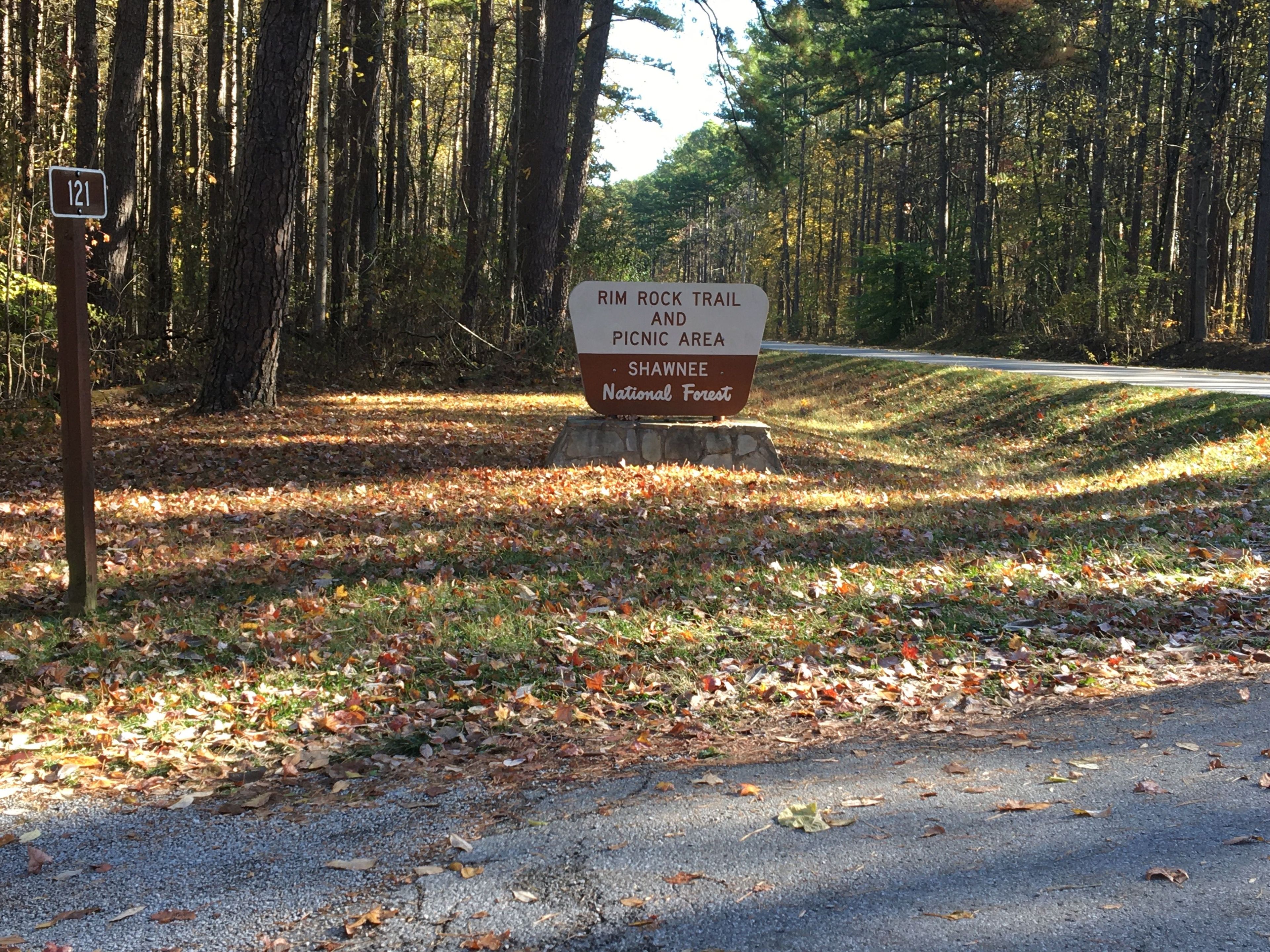 Entrance to the Rim Rock Trail and Picnic Area. Photo by Donna Kridelbaugh.