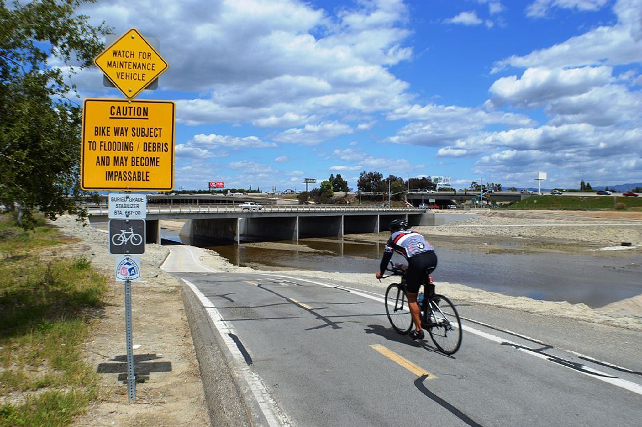 Santa Ana River Trail. Photo by Nandaro.