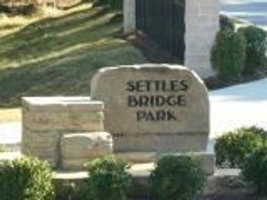 Settles Bridge Entrance