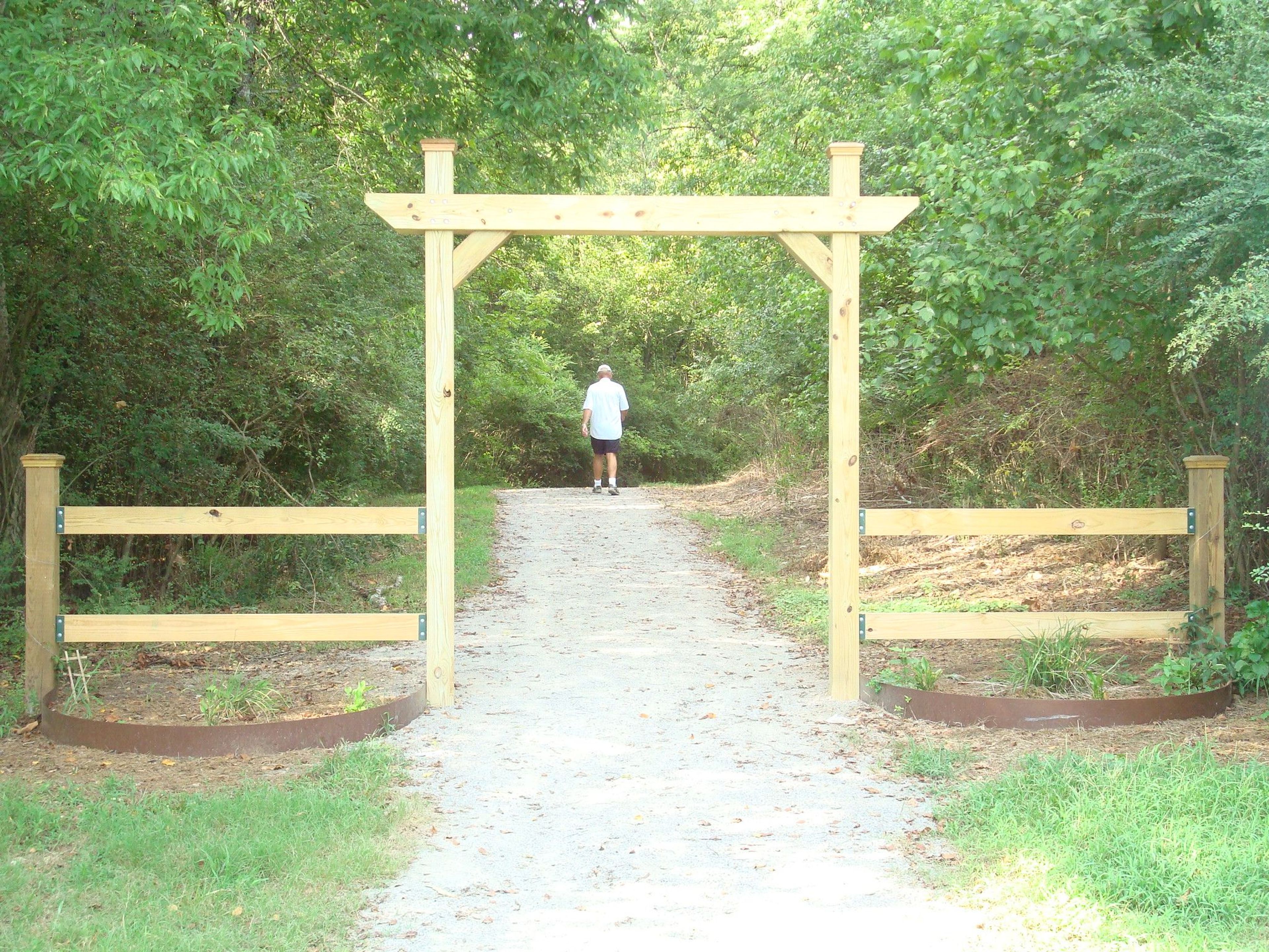 Entering the Swan Creek Greenway Trail.