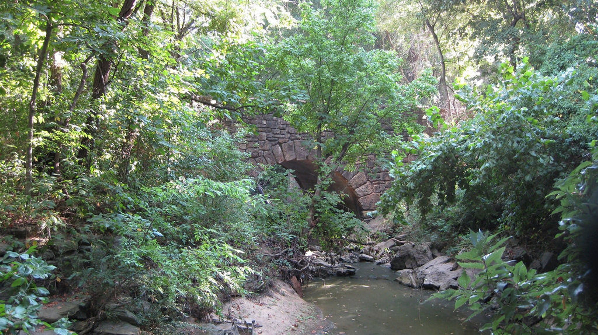 A bridge in Wintersmith Park in Ada, OK. Photo by holt9359/wiki.