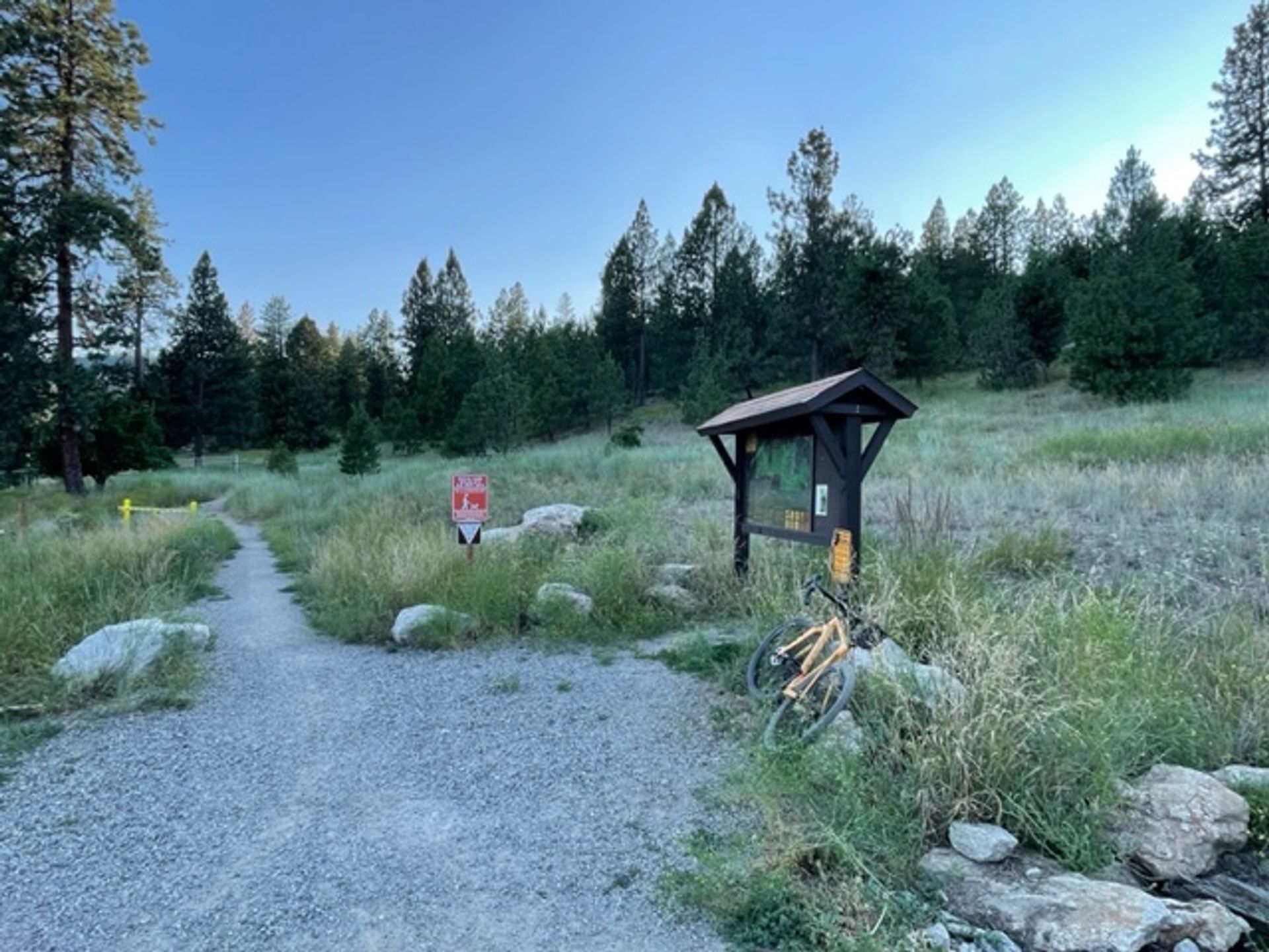 Phillips Creek Trailhead parking lot and map kiosk