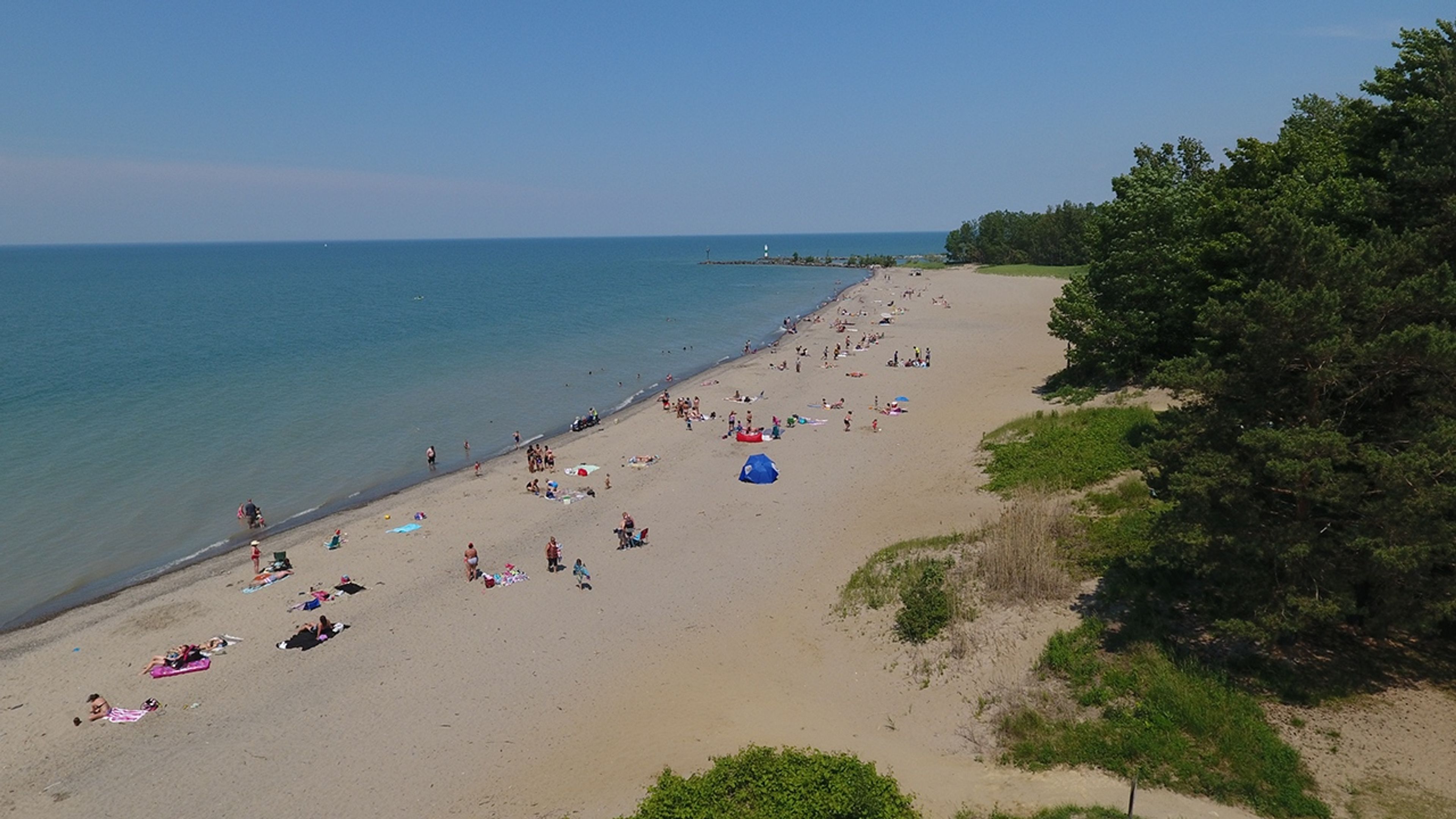 Aerial view of people on the beach at Geneva State Park