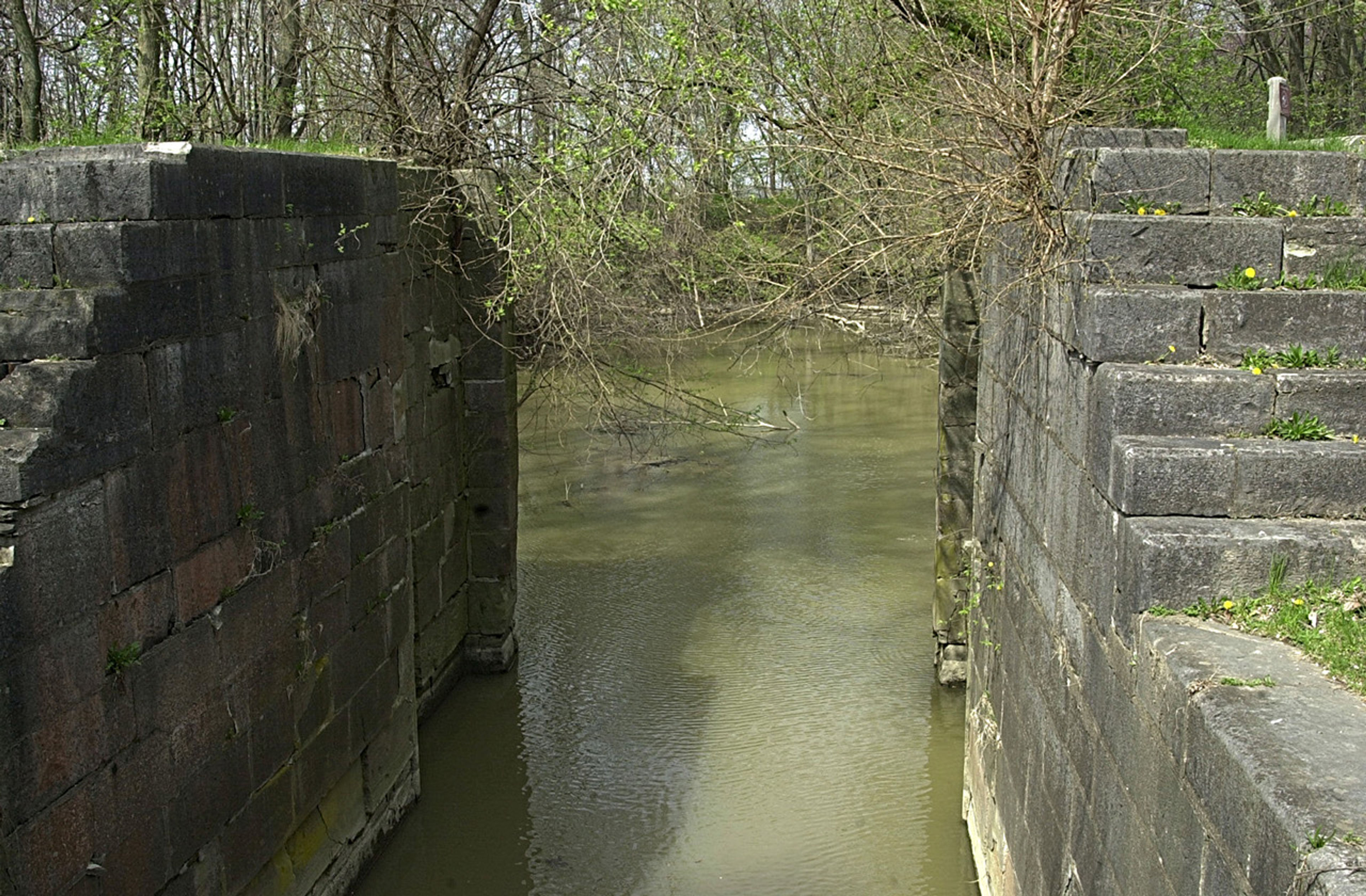 A water way between stone walls at Independence Dam State Park