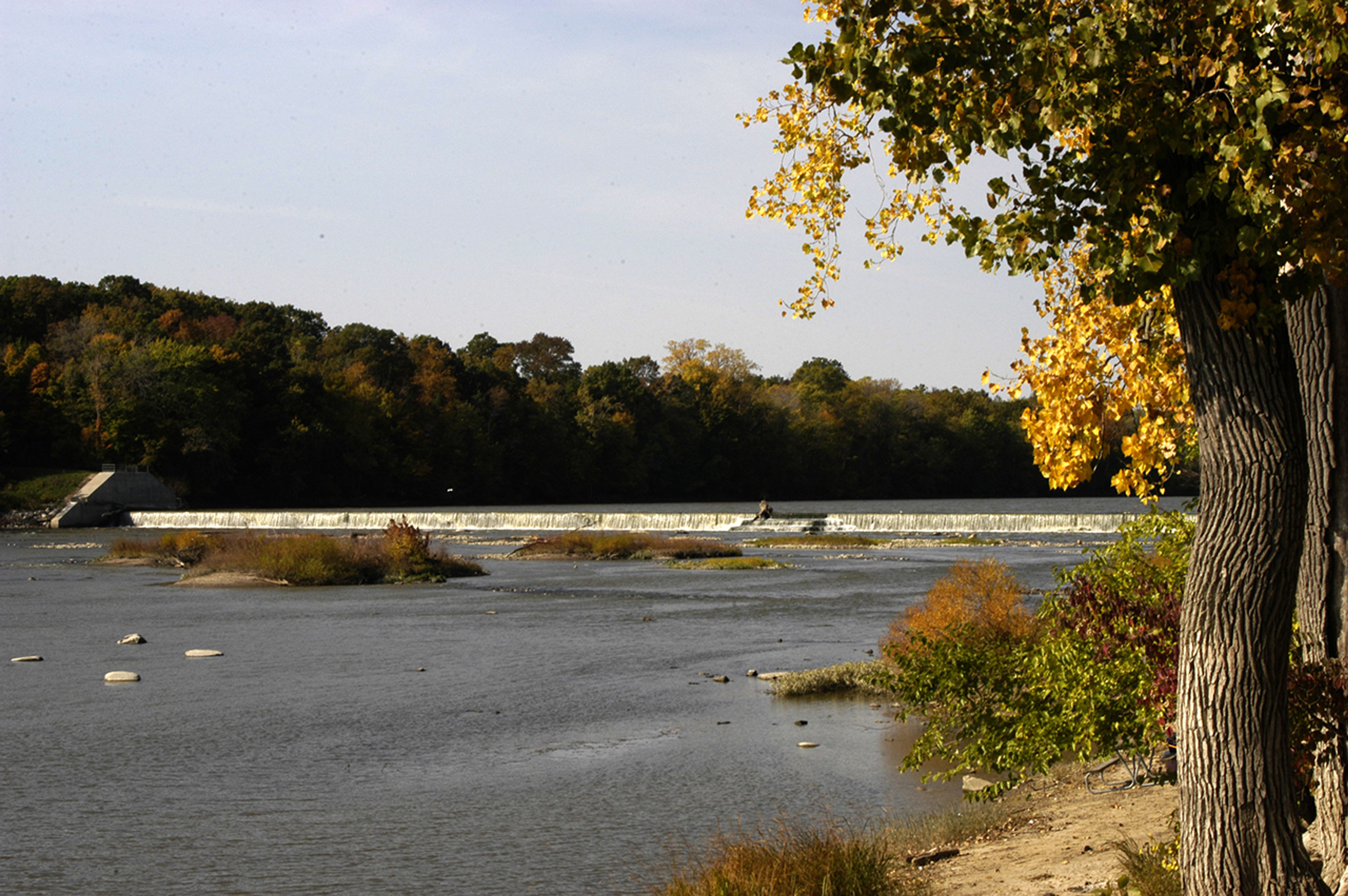 A river with trees surrounding at Independence Dam State Park