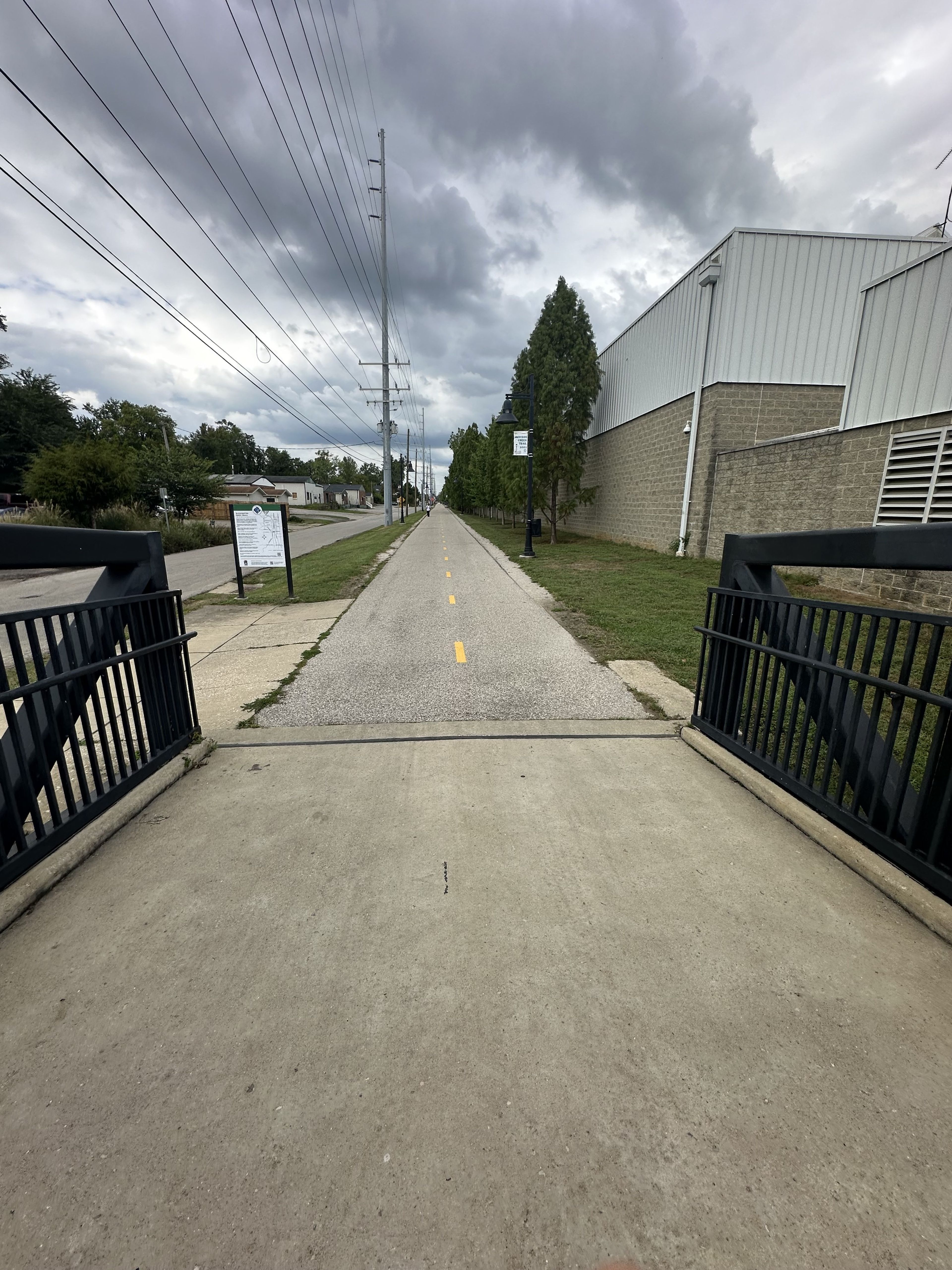 B-Line Trail Trailhead (Grimes Ln Access)