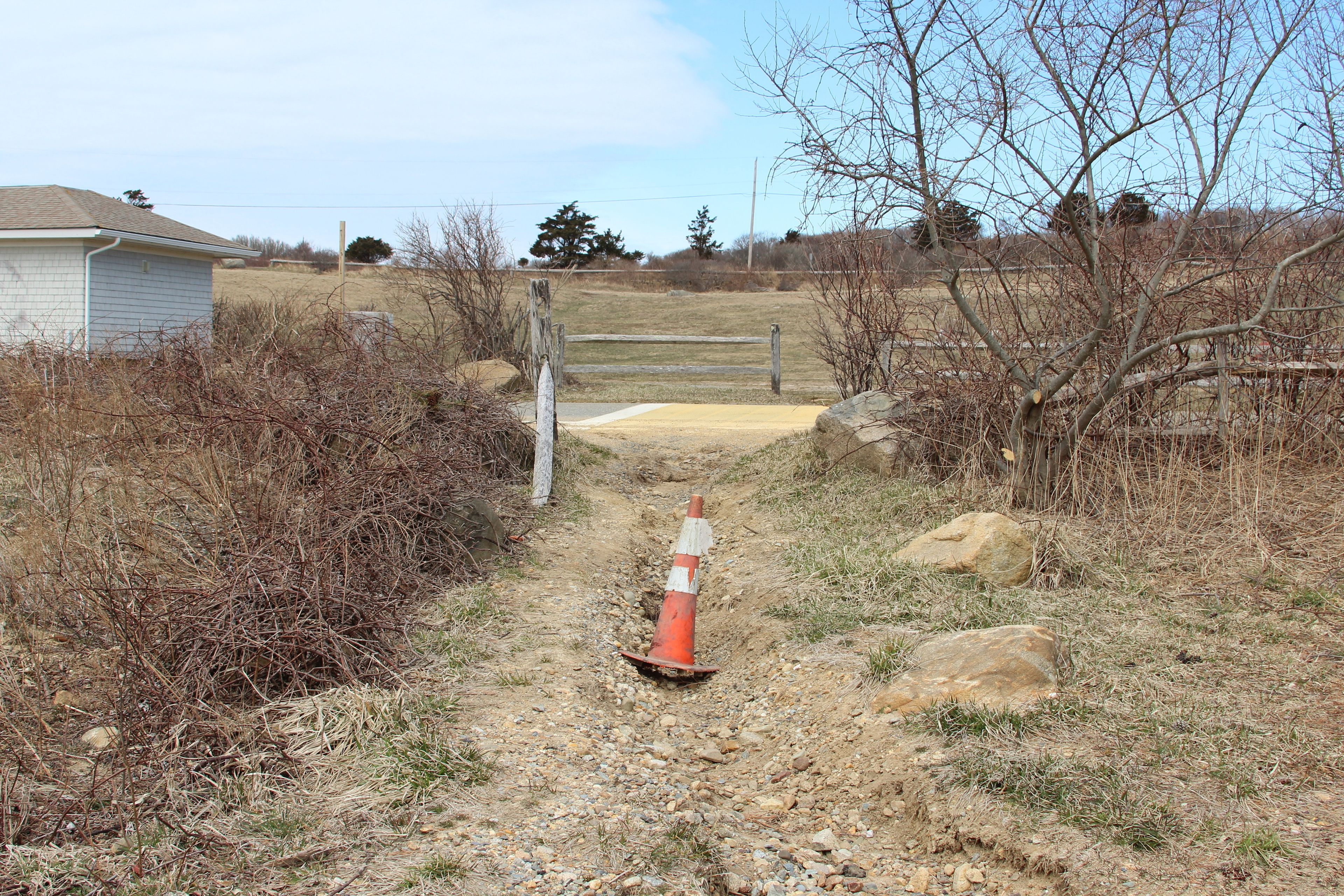 trail from parking lot towards restrooms