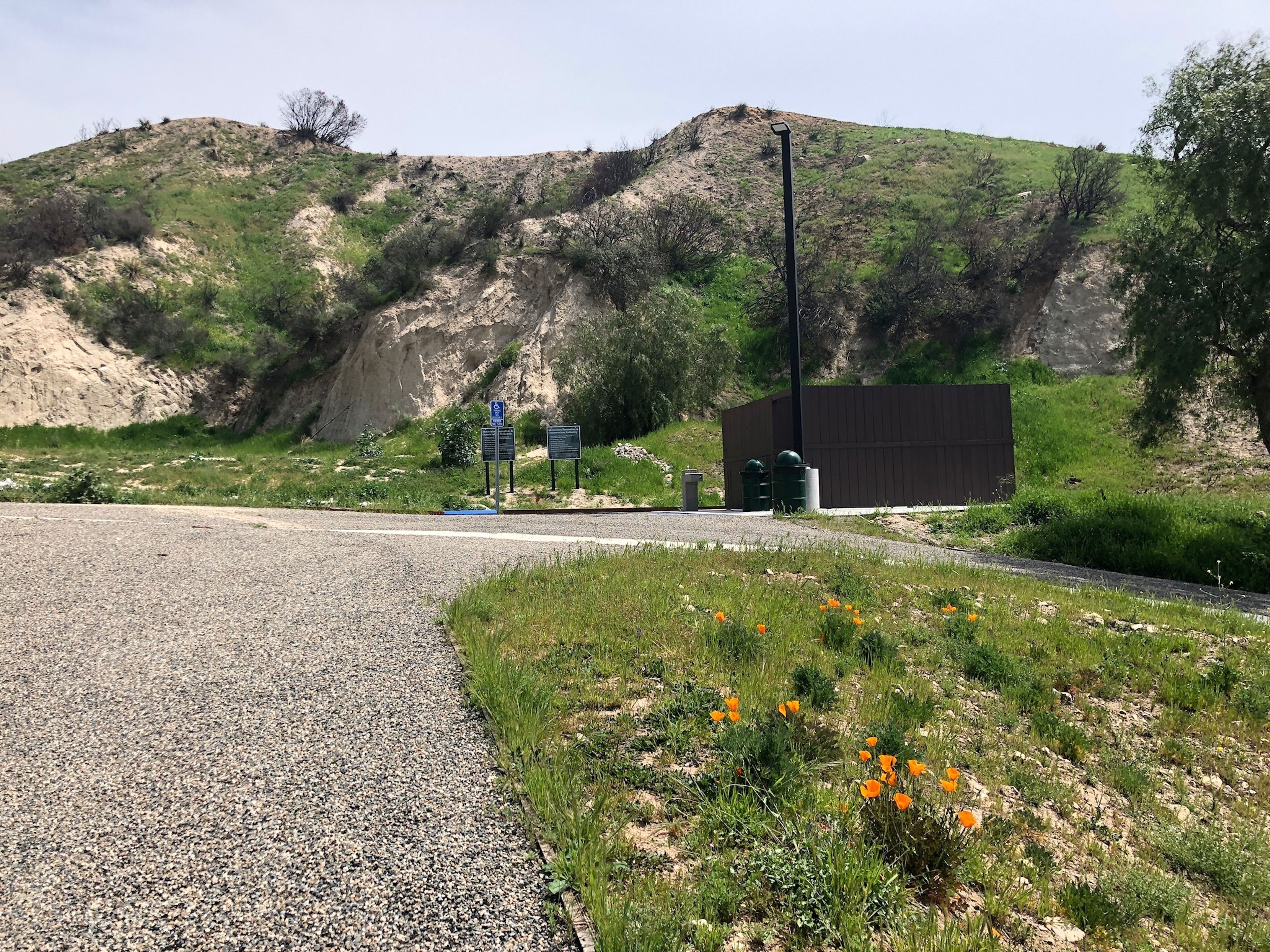 Lopez_Restroom_with_trail_behind.jpg