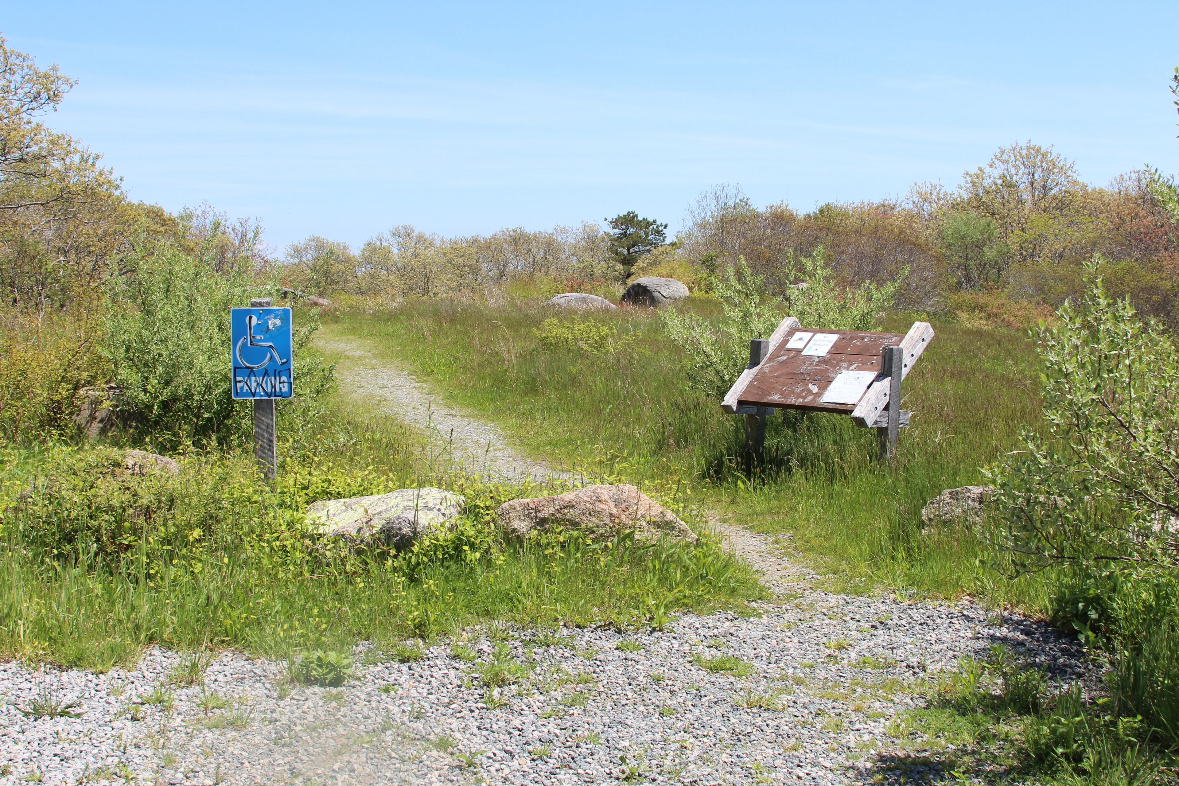 HC parking and trailhead