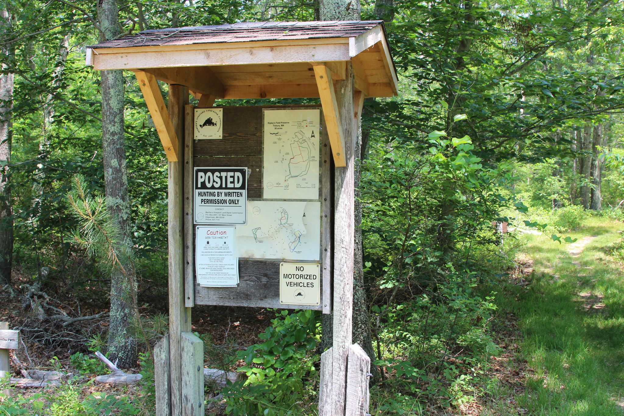 kiosk at southern end of Shubael Weeks Path