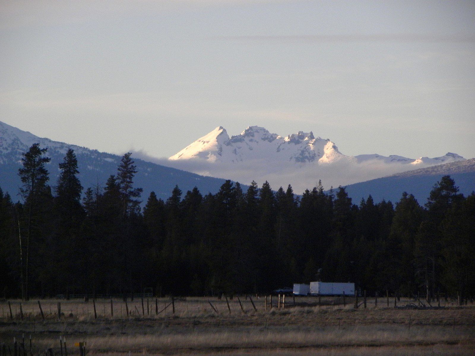 Deschutes National Forest, Oregon USA - View of the Three Sisters