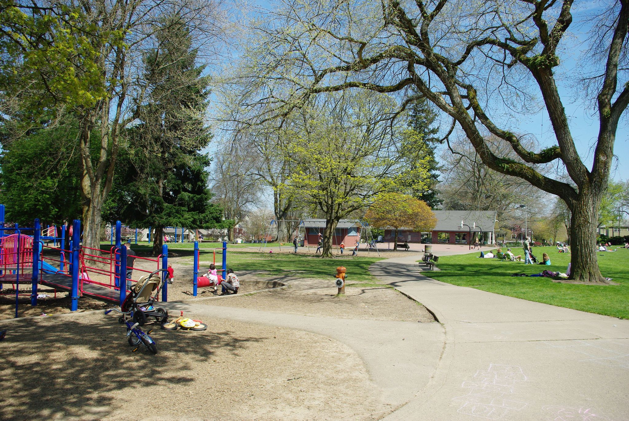 Wallace_Park_playground_-_Portland__Oregon.JPG