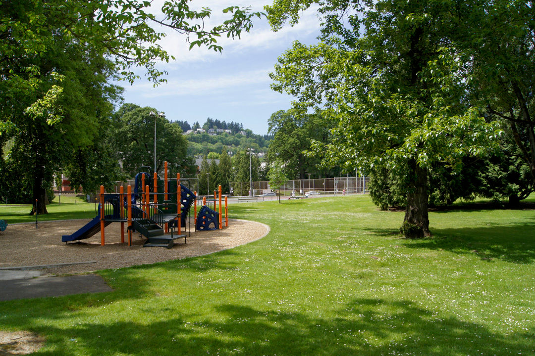 willamette_park_playground_-_er.jpg