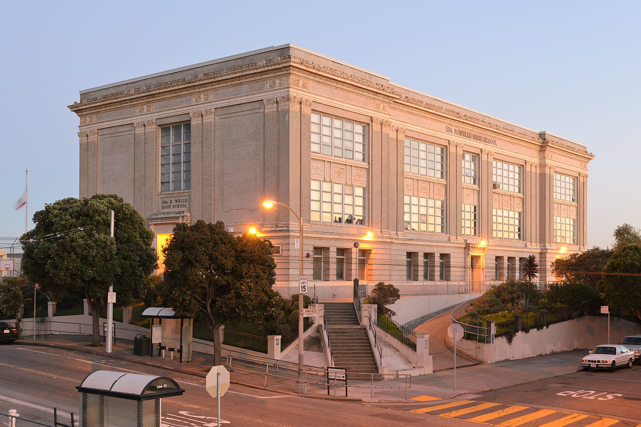 Ida_B_Wells_High_School_San_Francisco_January_2013_002.jpg