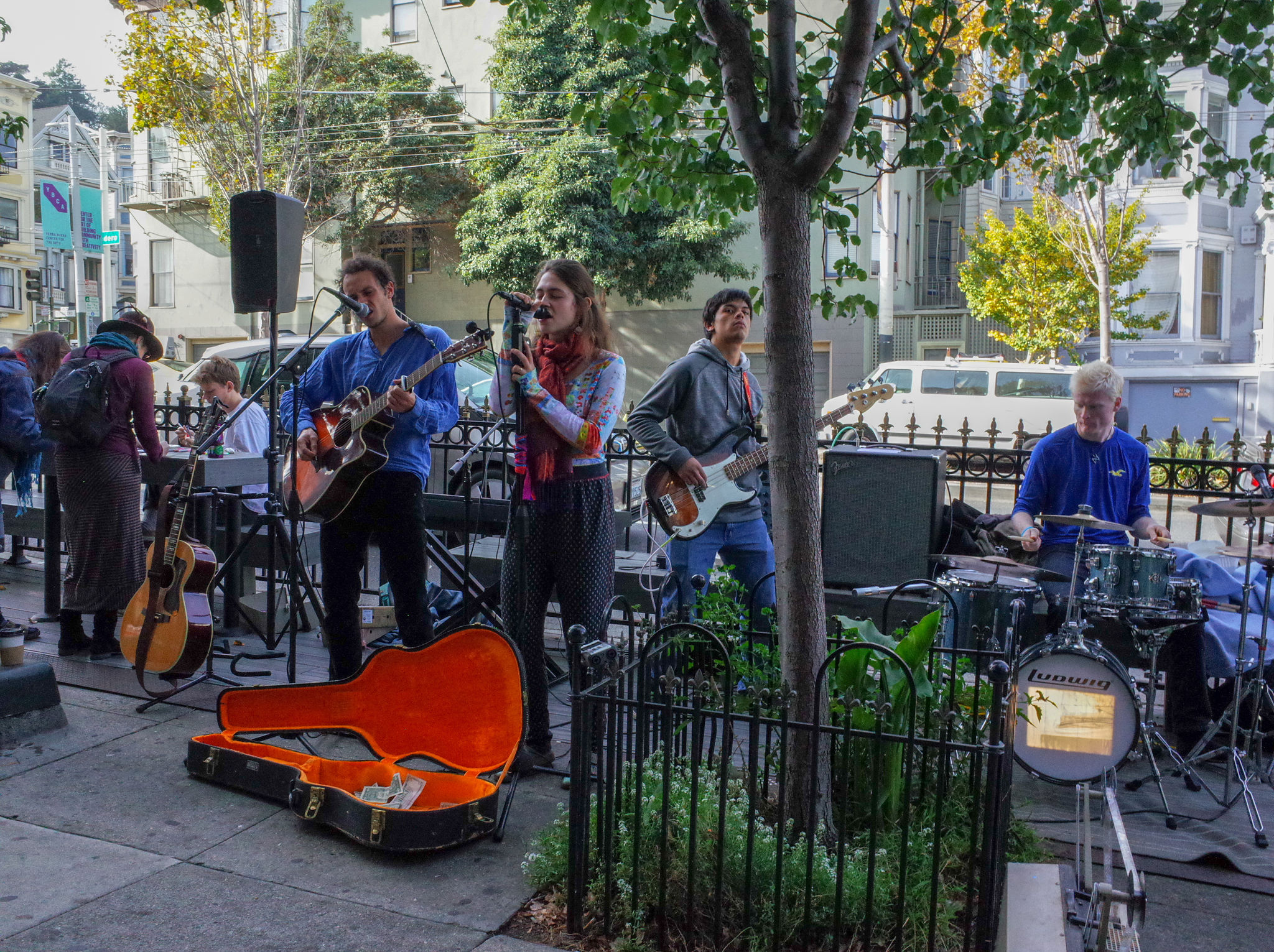 200_Divis_block_parklet-2.jpg