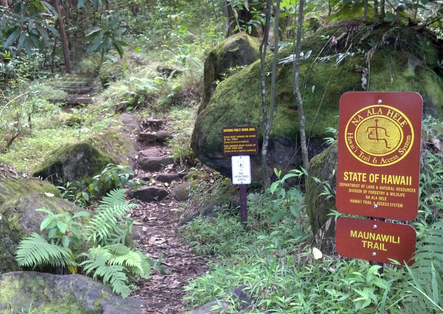 Maunawili Trail Head Sign