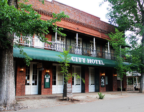 City Hotel in Columbia State Historic Park