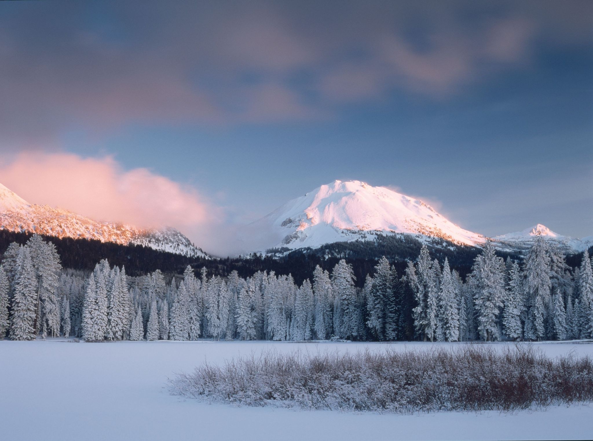 With over 30 feet of snowfall annually, Lassen provides numerous opportunities for winter recreation.