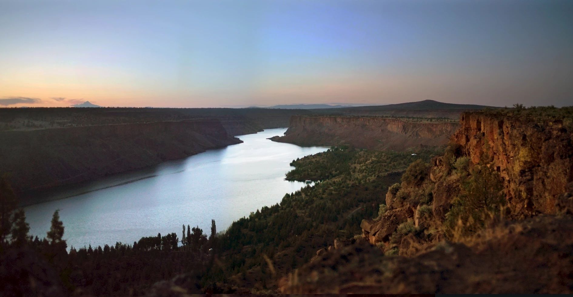 Lake Billy Chinook - Cove Palisades State Park