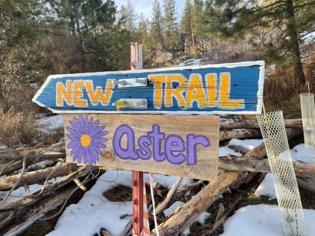 Sign for new Aster trail