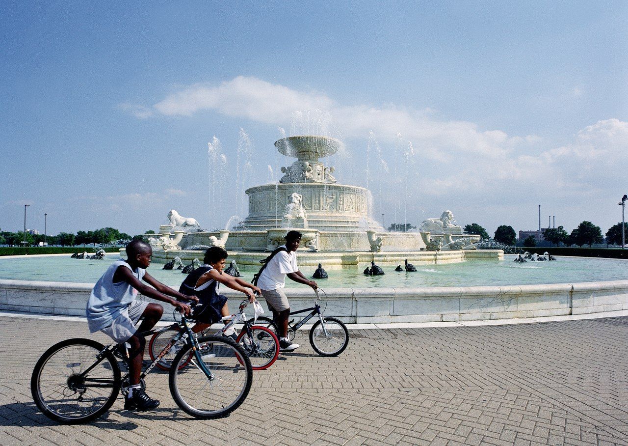 Bicylists round the James Scott Memorial Fountain on Detroit's Belle Isle. Photo by Carol M. Highsmith.