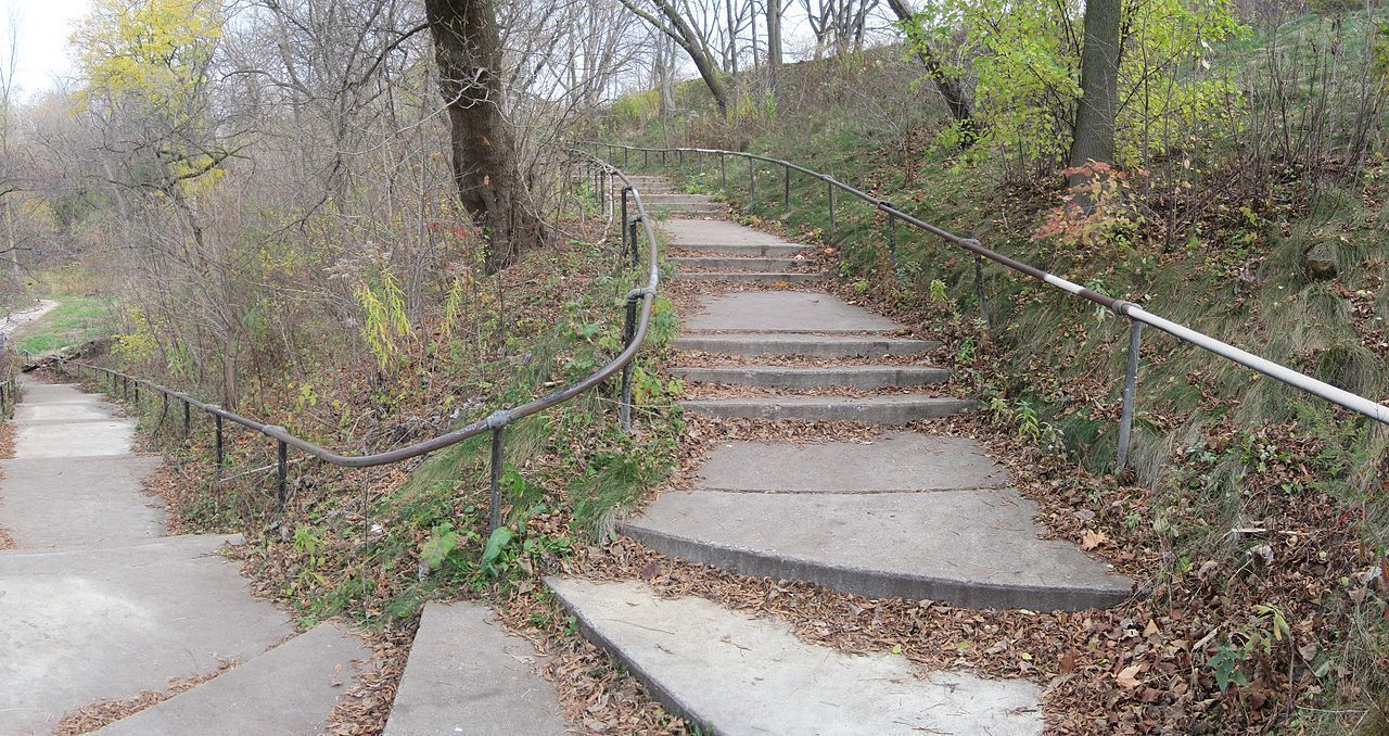 Southern end of the East Bank Trail at Caesar's Park. Photo by Buster8079.