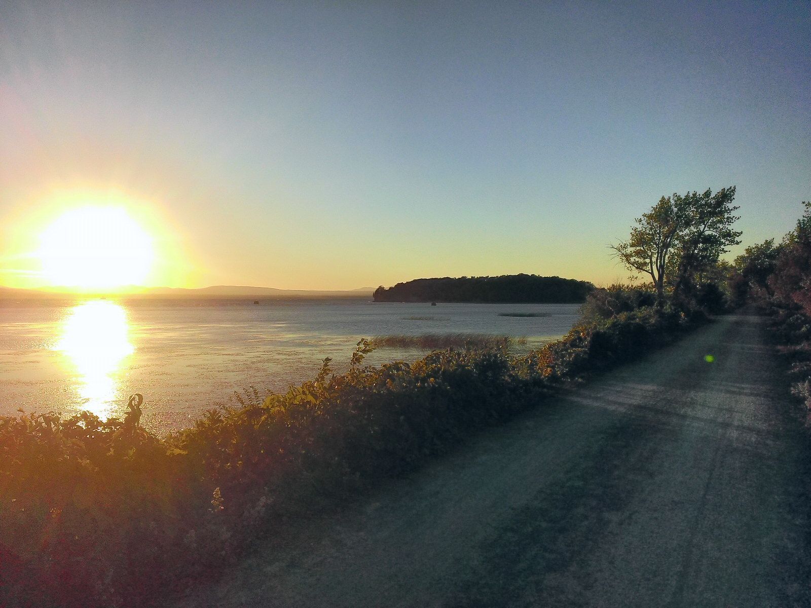 The Island Line Trail at sunset. Photo by SkipperRipper/wiki.