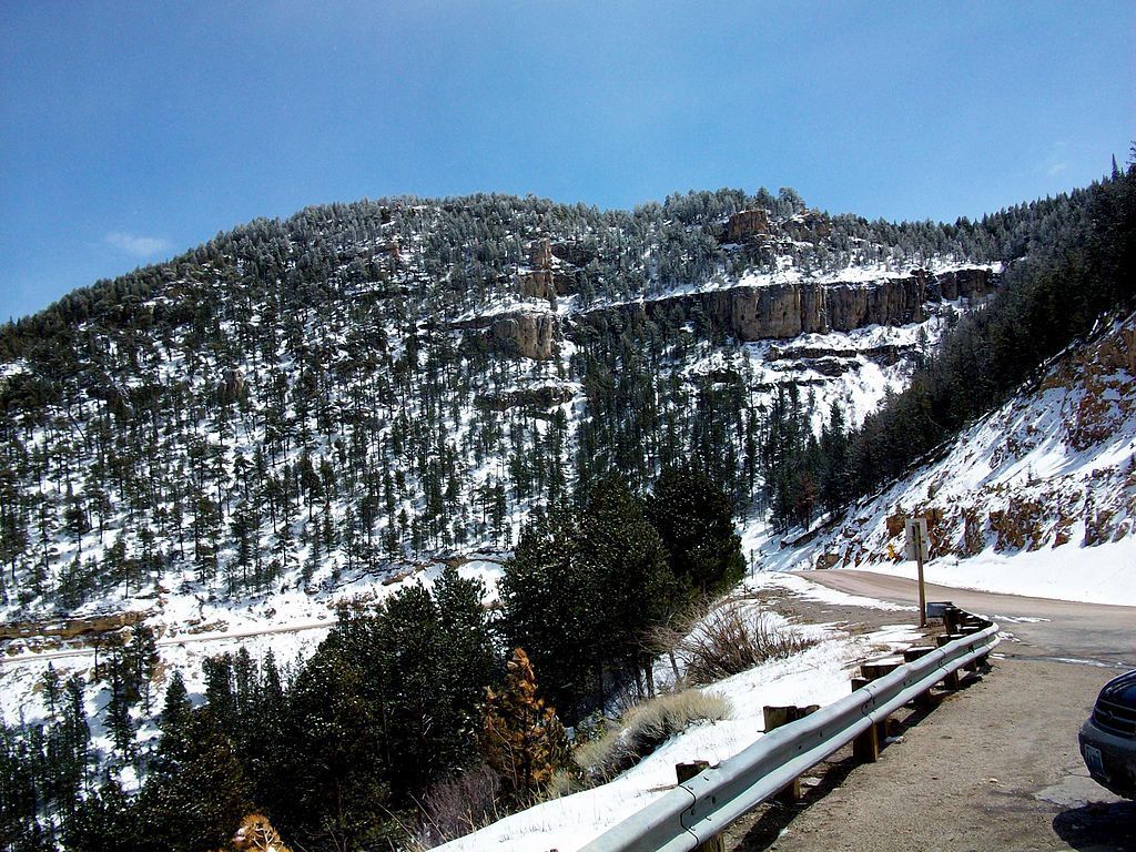 Casper Mountain Road. Photo by Milonica wiki.