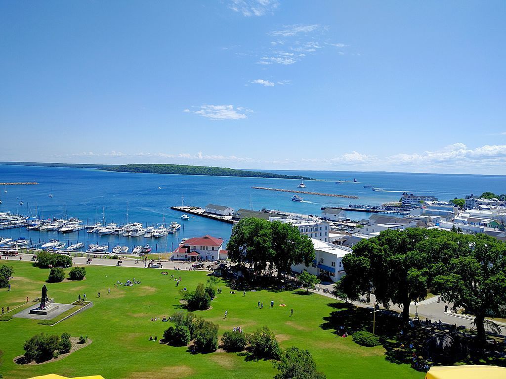 Mackinac Island view from Fort Mackinac. Photo by Viplav Valluri wiki.