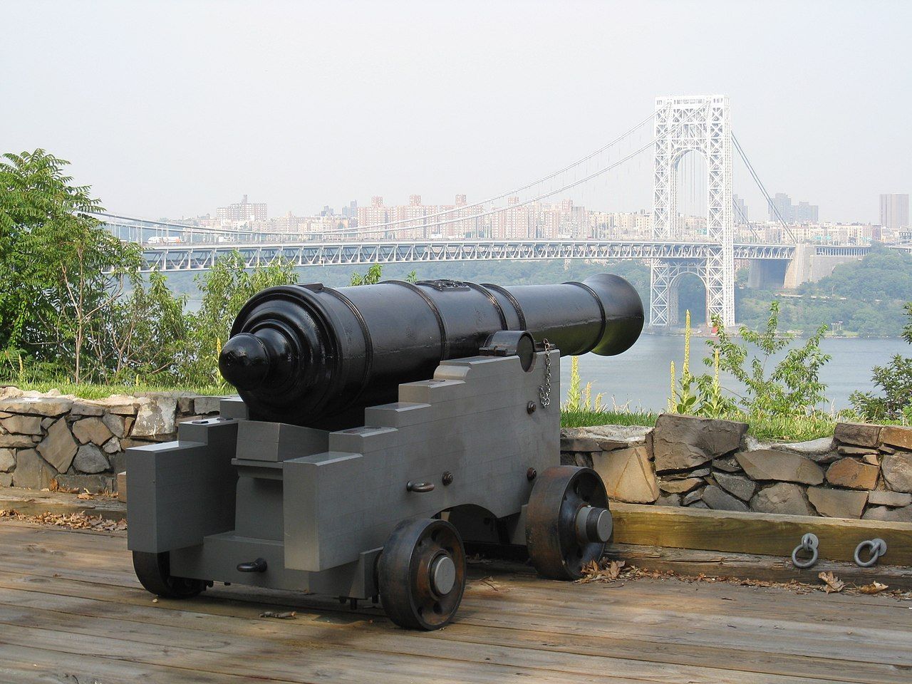 Fort Lee Historic Park - cannon and view of Manhattan and the George Washington Bridge. Photo by Jlm06.