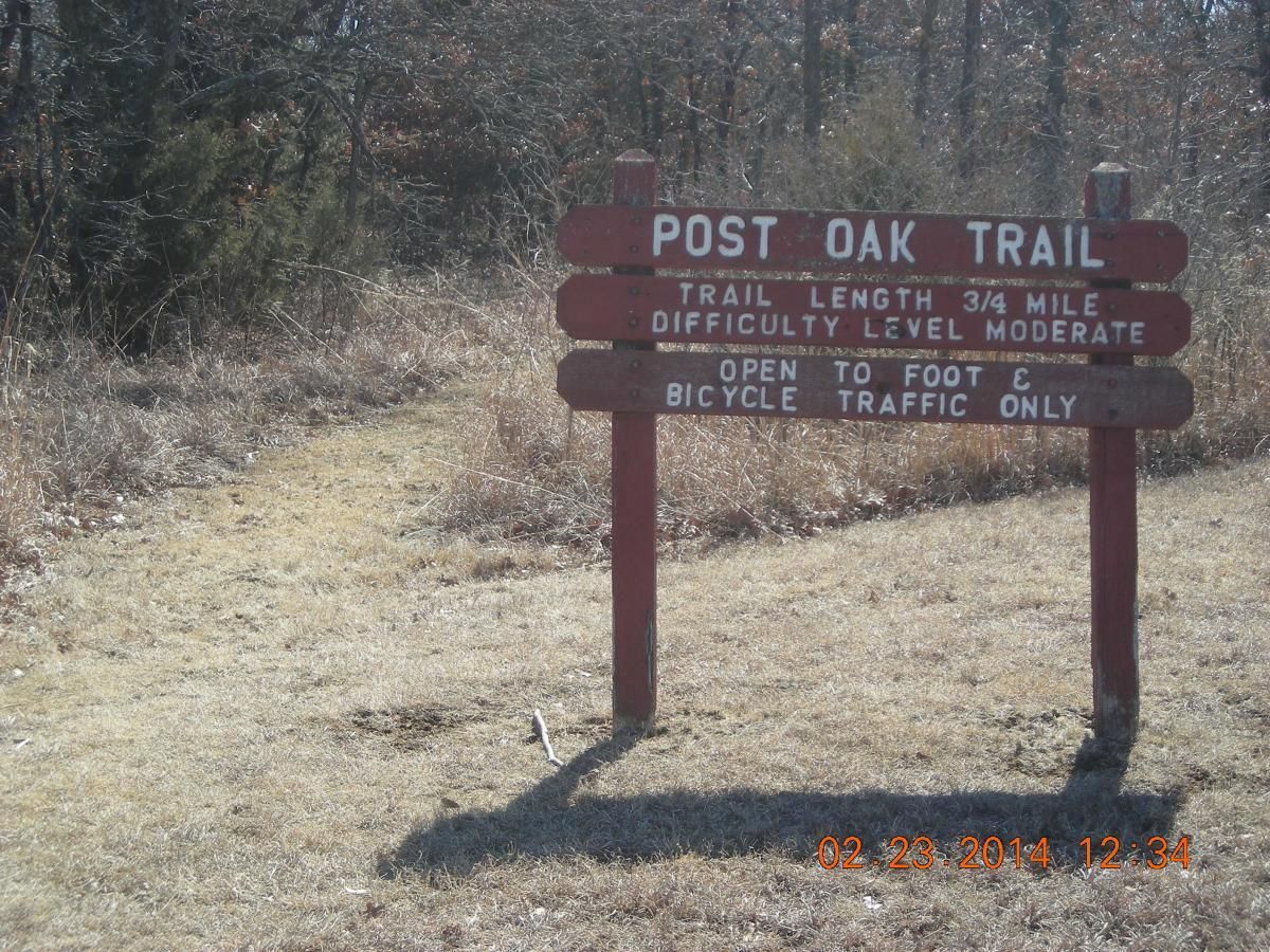 Post Oak Trail Trailhead; https://www.singletracks.com/photo.php?p=69959. Photo by Schmo.