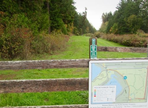 Trailhead sign and website map