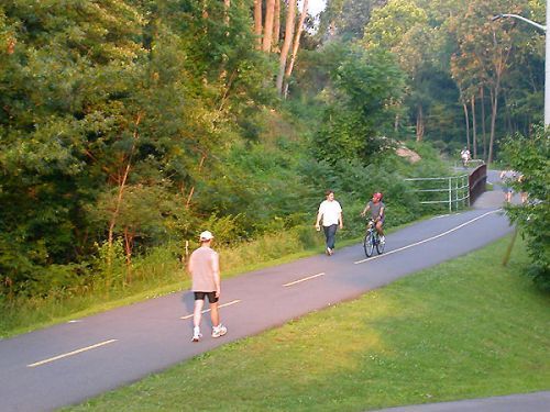 Washington and Old Dominion rail trail in Arlington, Virginia (June 7, 2004)