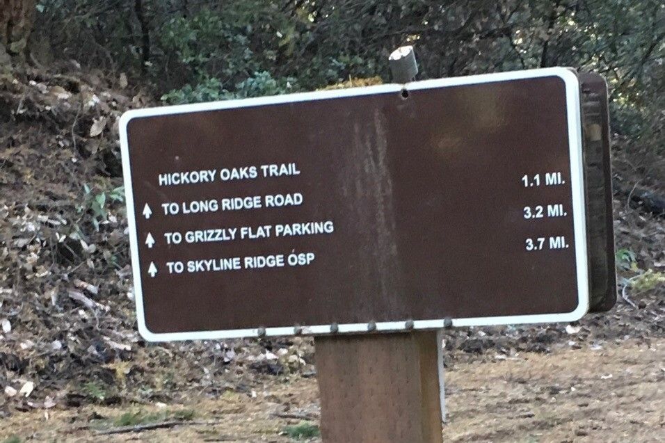 Hickory Oaks Trailhead Sign