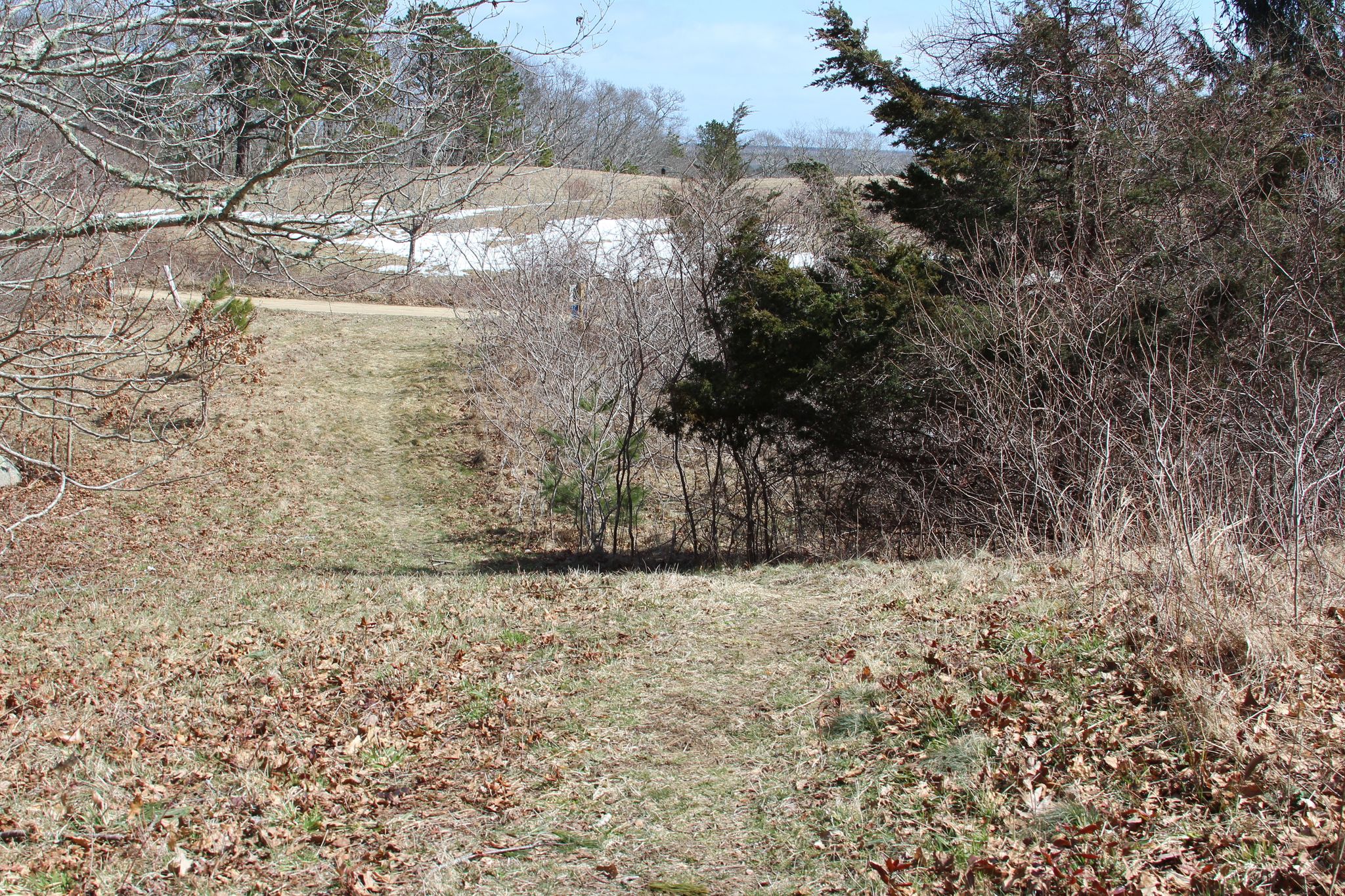 just before intersection with Merry Farm Road