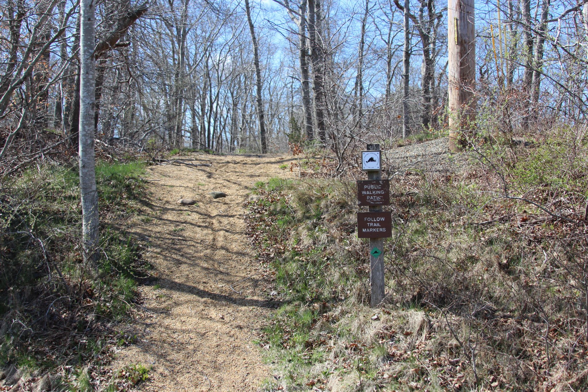 South trailhead off VH-Edgartown Road