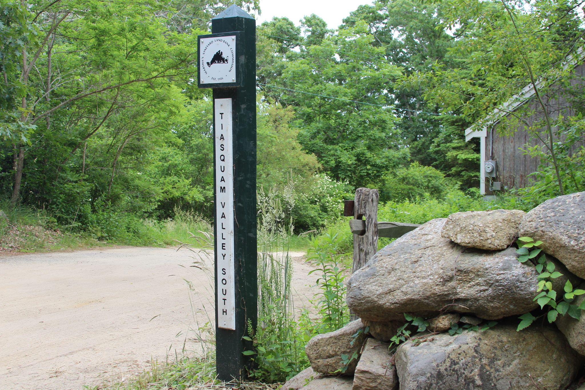 sign at Middle Road